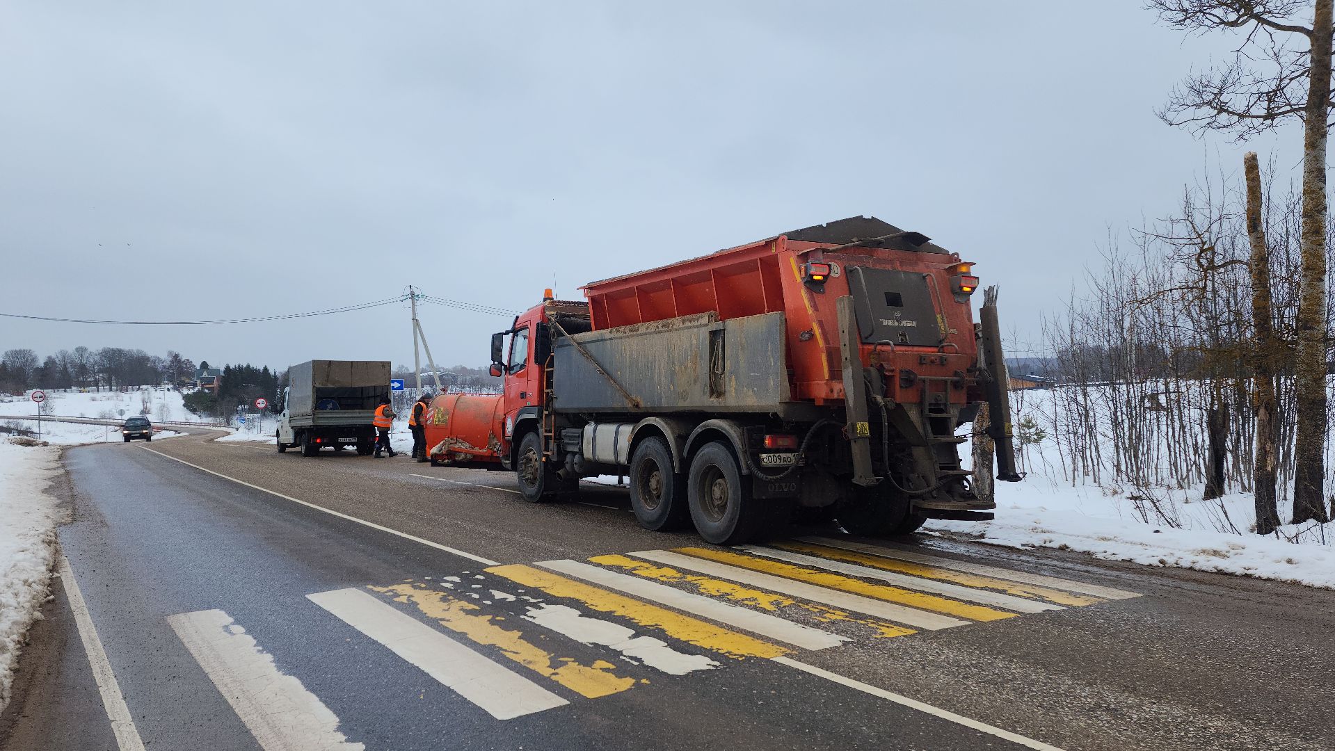 волоколамск, уборка снега, автобусные остановки,