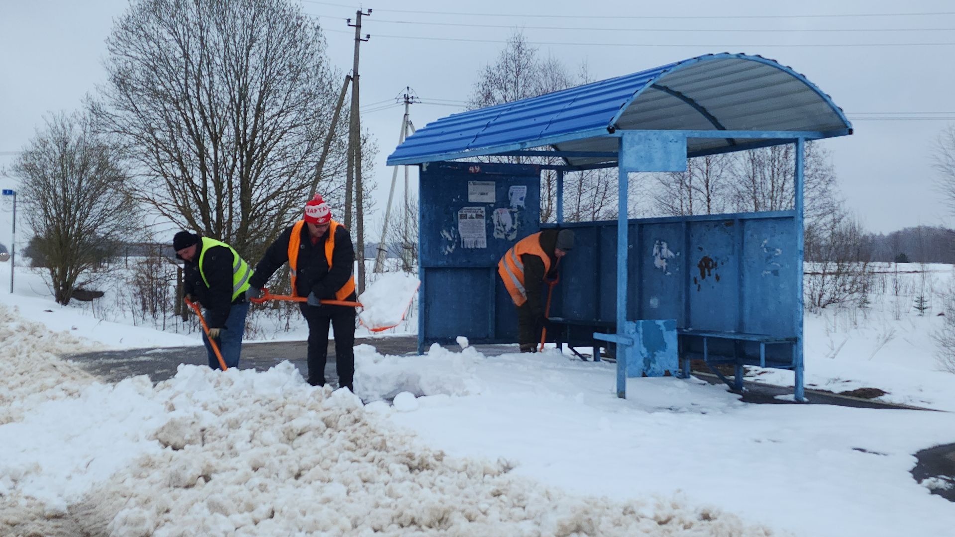 волоколамск, уборка снега, автобусные остановки,