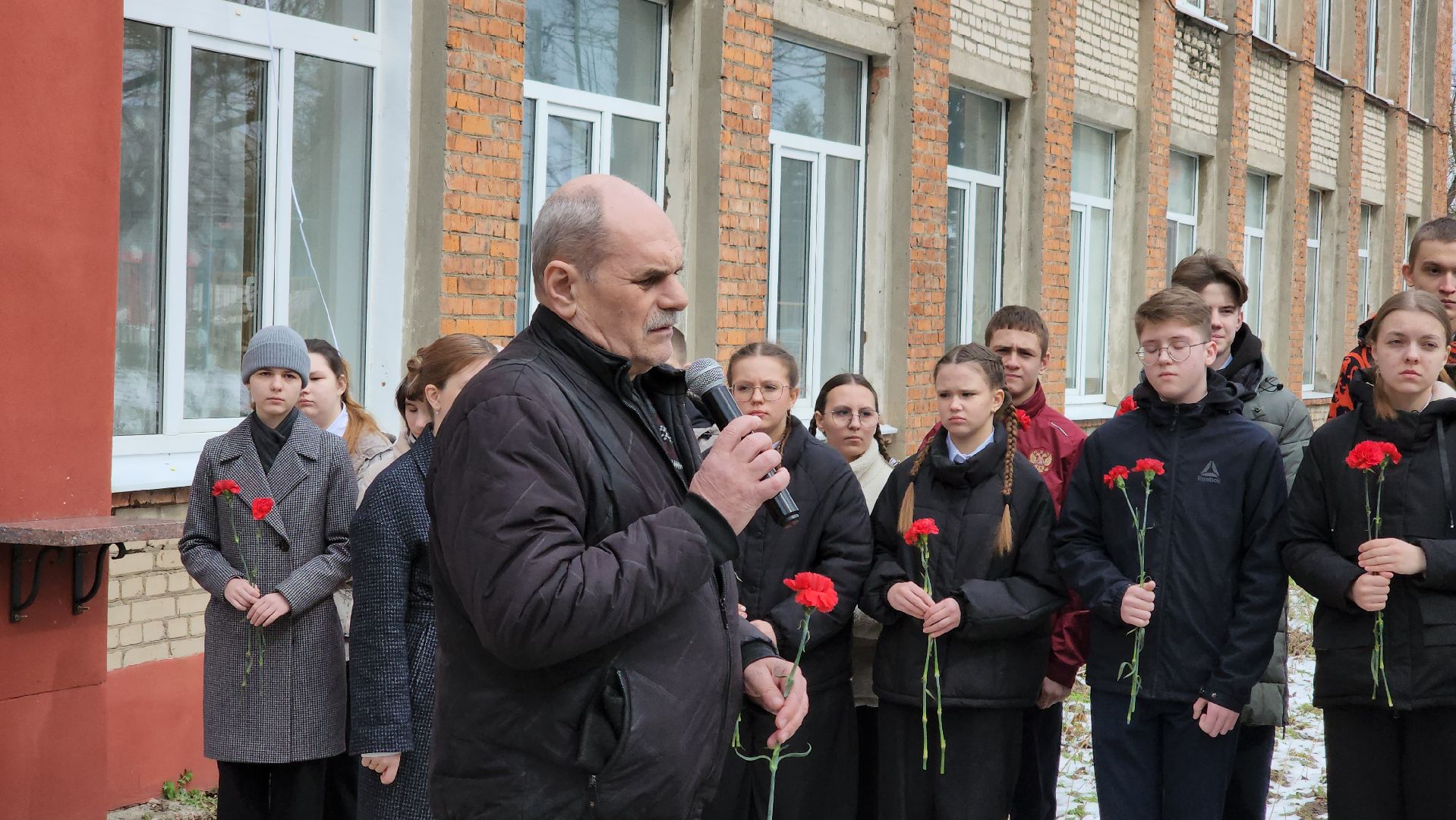 кашира, сво, герои сво, мемориальная доска, митинг, школа,