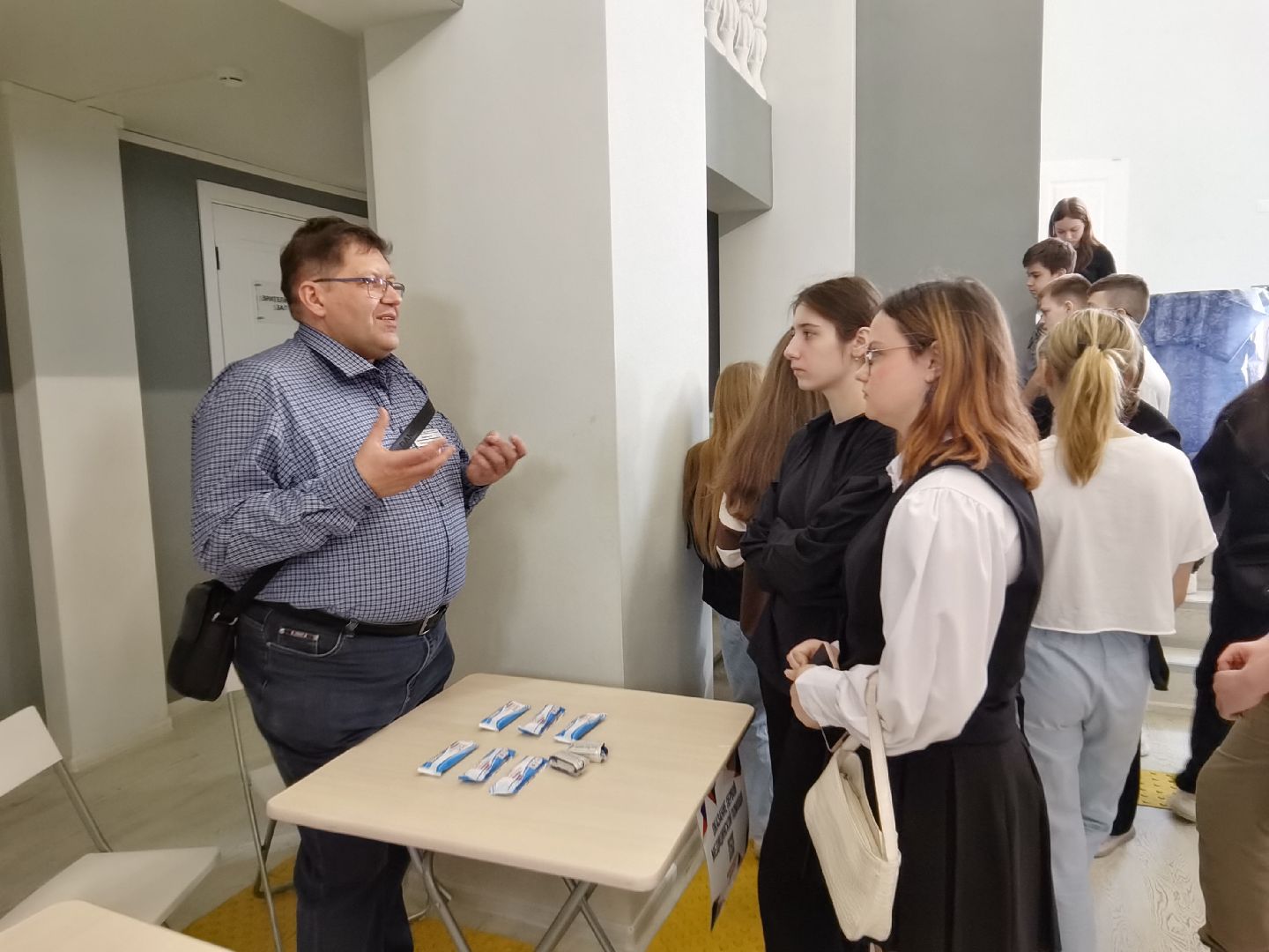 Балашиха, молодёжный центр Новый свет, патриотизм, Вымпел, волонтёры Подмосковья, СВО, военнослужащие, фонд помощи Своих не бросаем