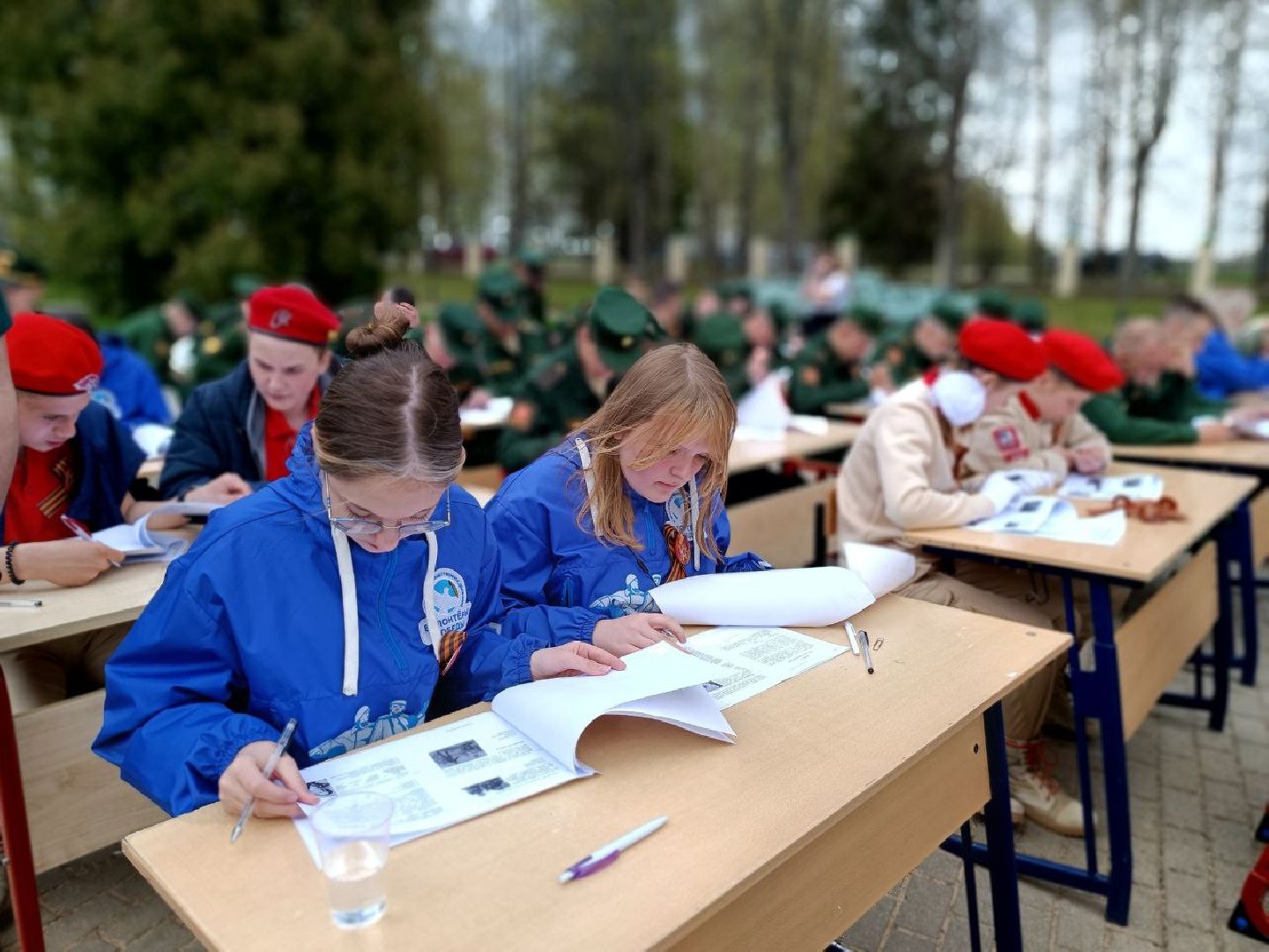 Можайск, Можайский городской округ, Подмосковье, Диктант Победы, Всероссийская акция, исторический диктант, Бородинское поле, школьницы,