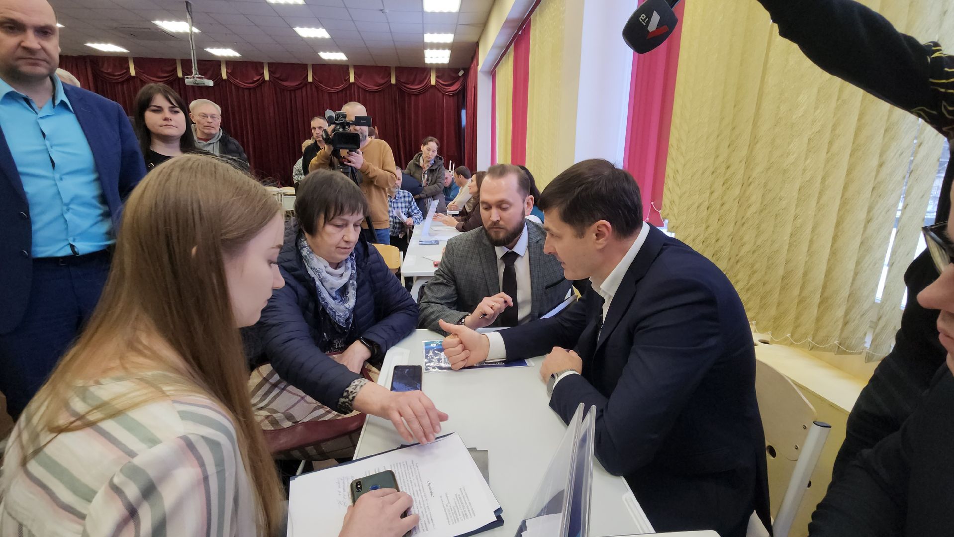 люберцы, глава городского округа люберцы владимир волков, выездная администрация, тротуар,