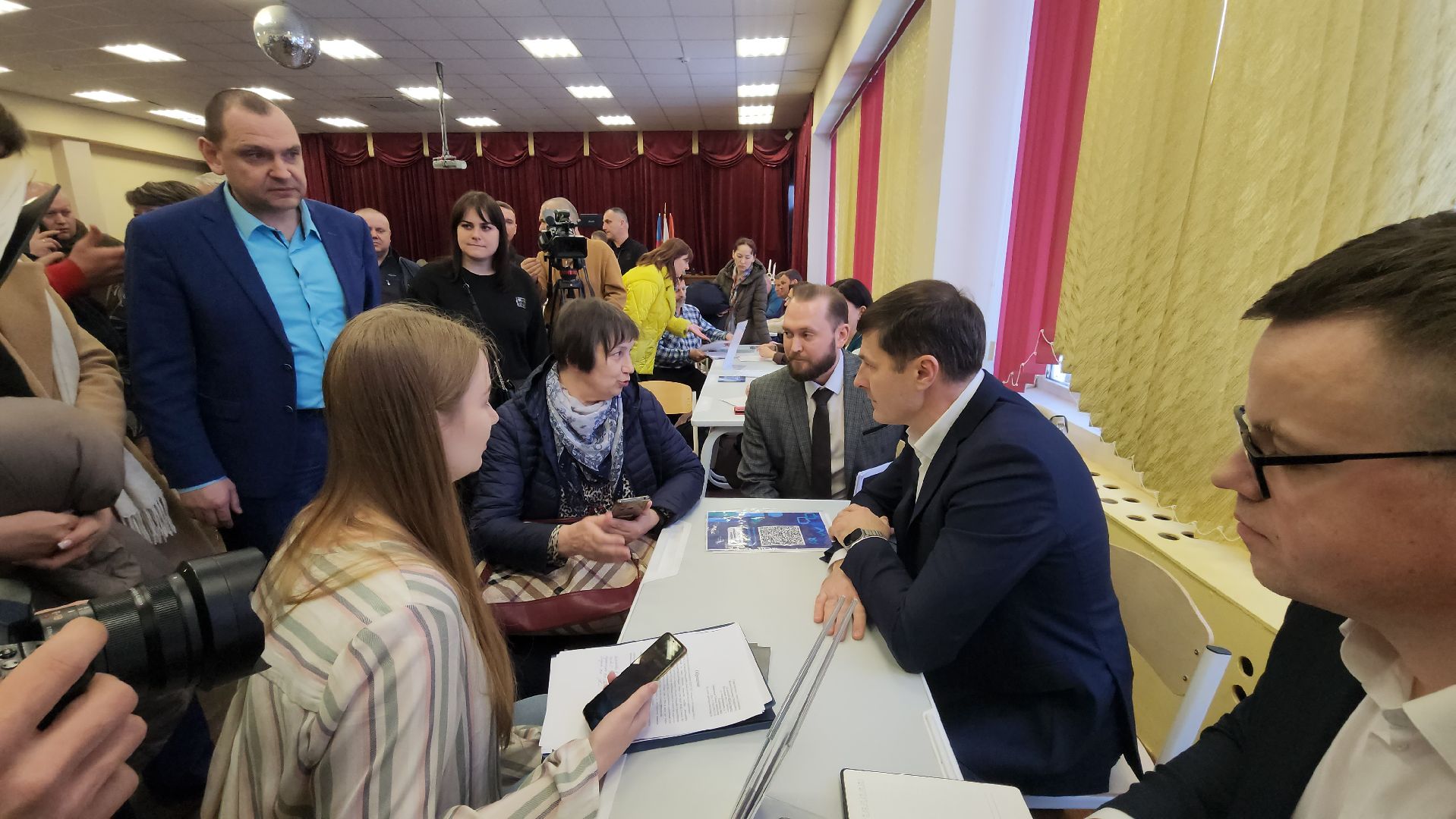 люберцы, глава городского округа люберцы владимир волков, выездная администрация, тротуар,