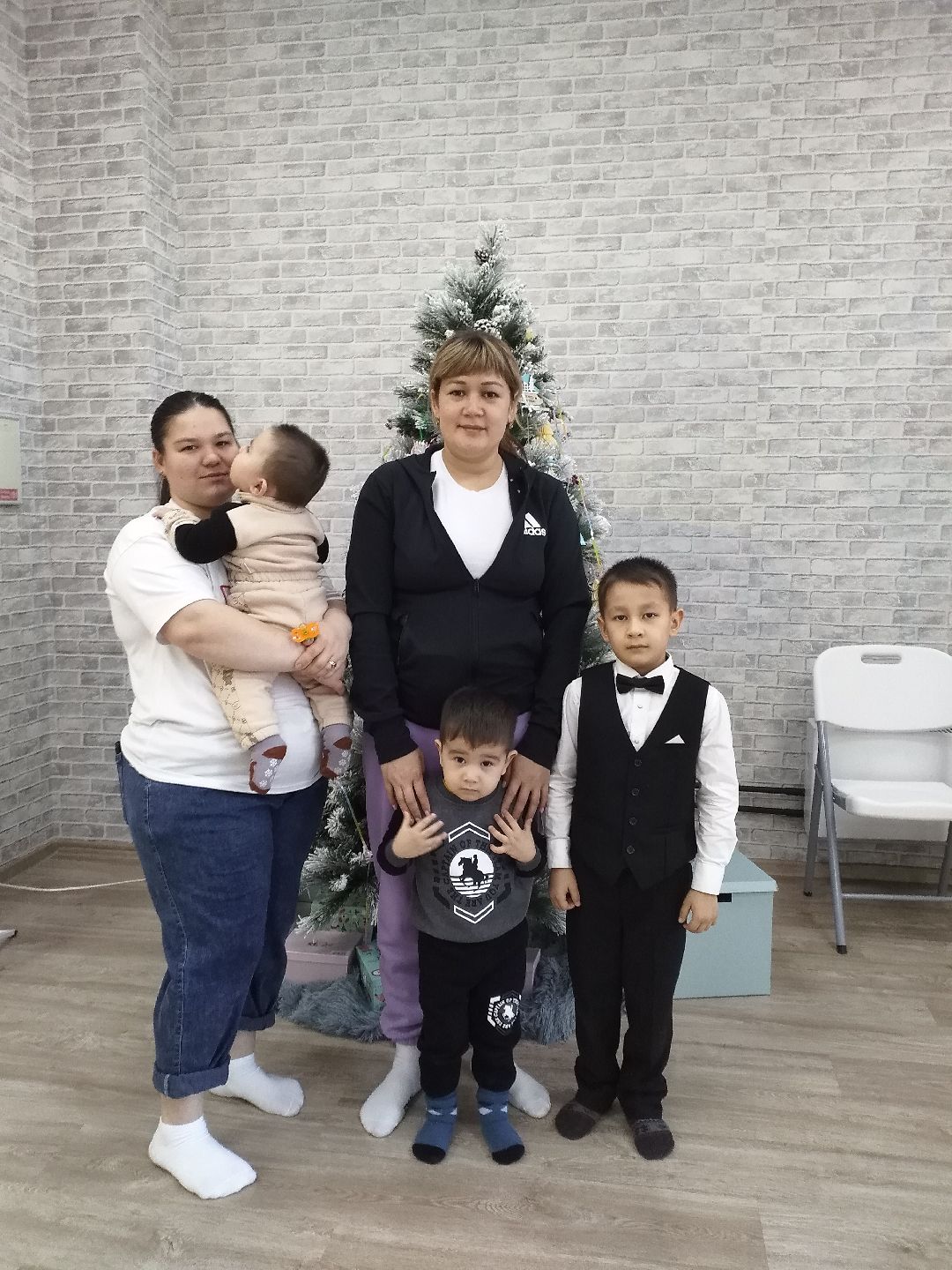 Лосино-Петровский, общество