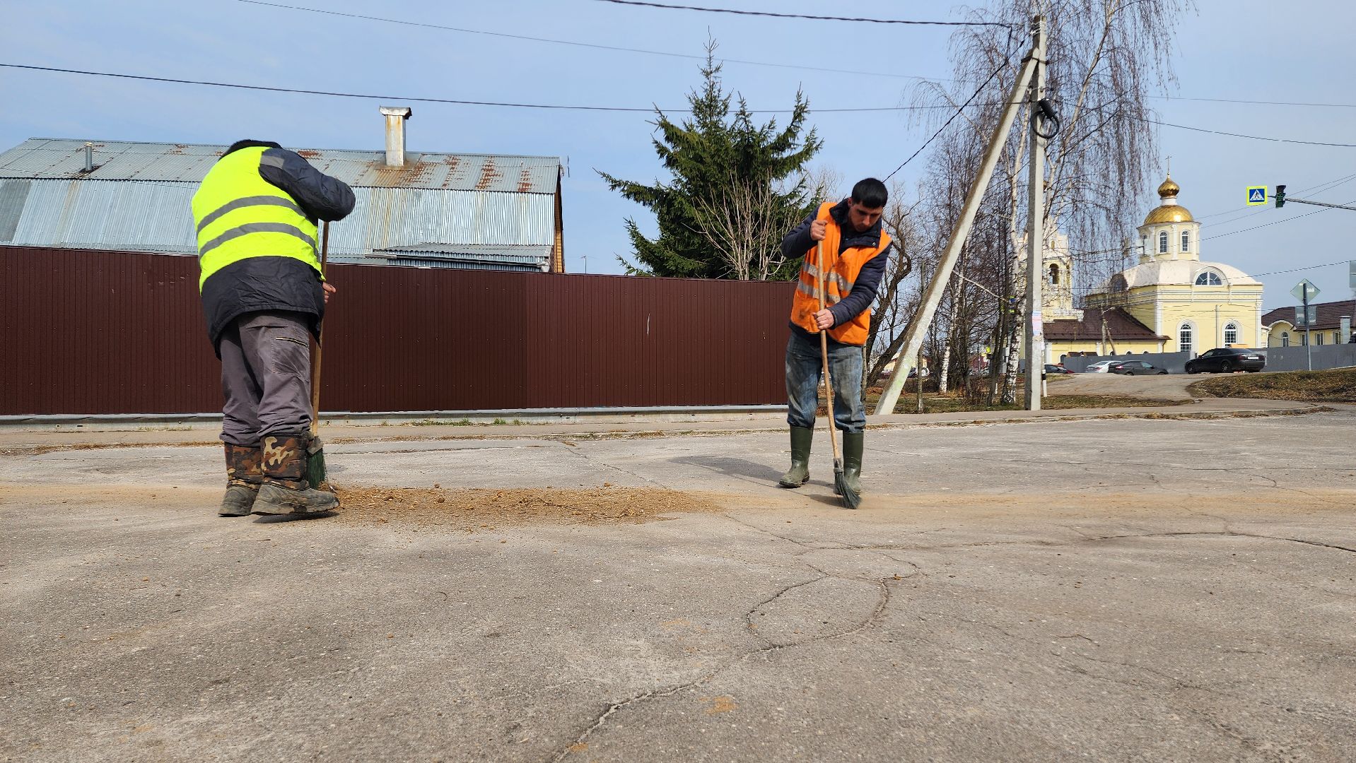 жкх, благоуйстройство, домодедово, подмосковье, субботник, весенняя уборка,