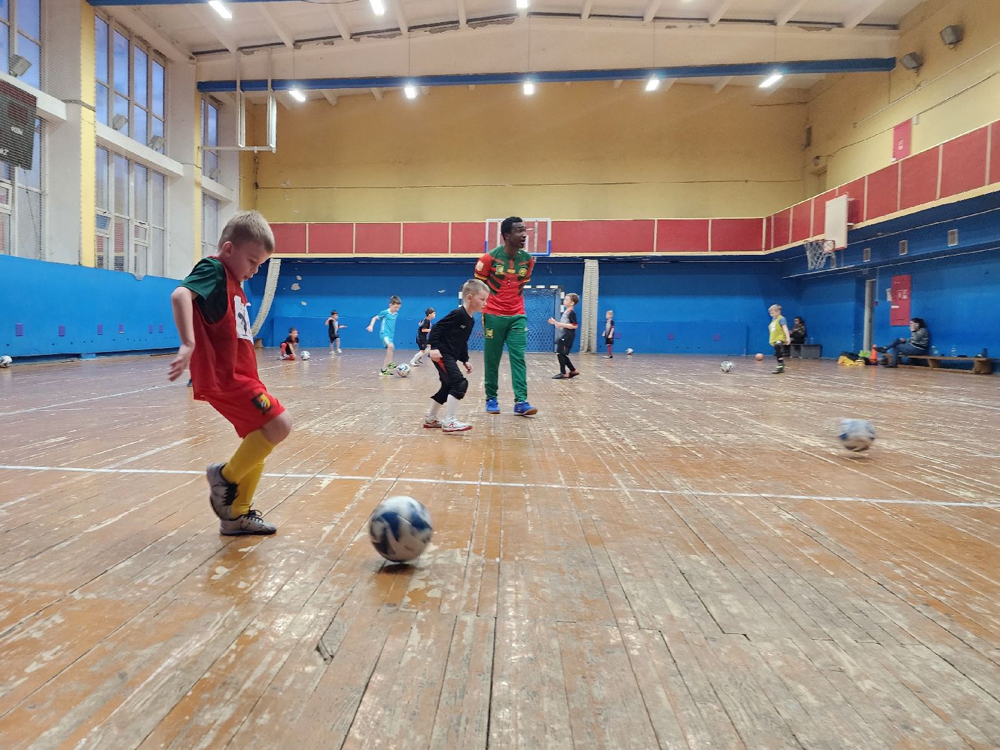 фрязино, детский футбол, спортивная секция, дети, тренер по футболу,