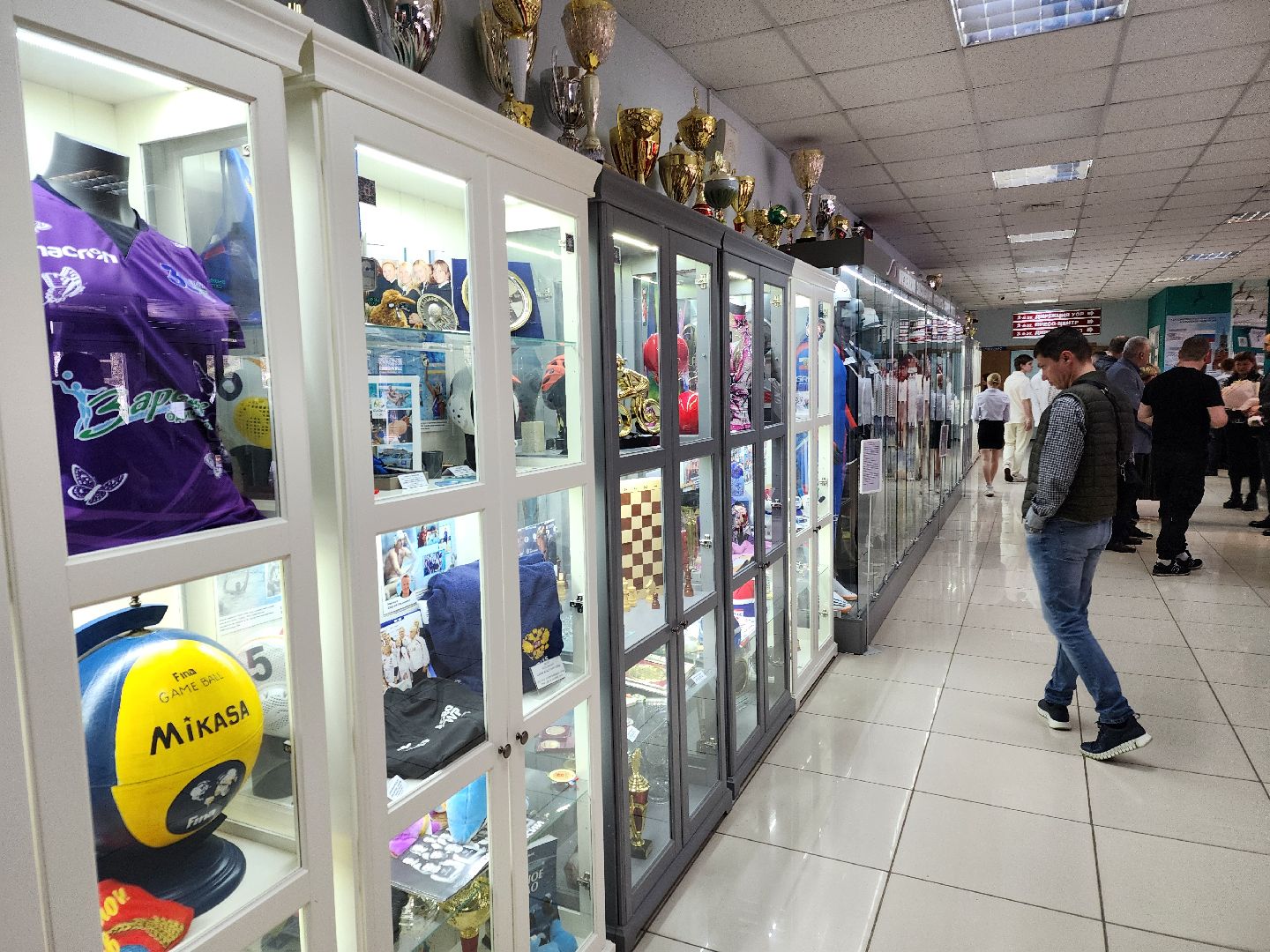 Чехов, улица Мира 9а, спортивный комплекс надежды россии, музей спорта, экспозиция, награды, спортивная форма, атрибутика, сувениры, аксессуары, автографы, чемпионы олимпийских игр, клуб Чеховские медведи, гандбол, бокс, хоккей, синхронное плавание, Александр Черноиванов,