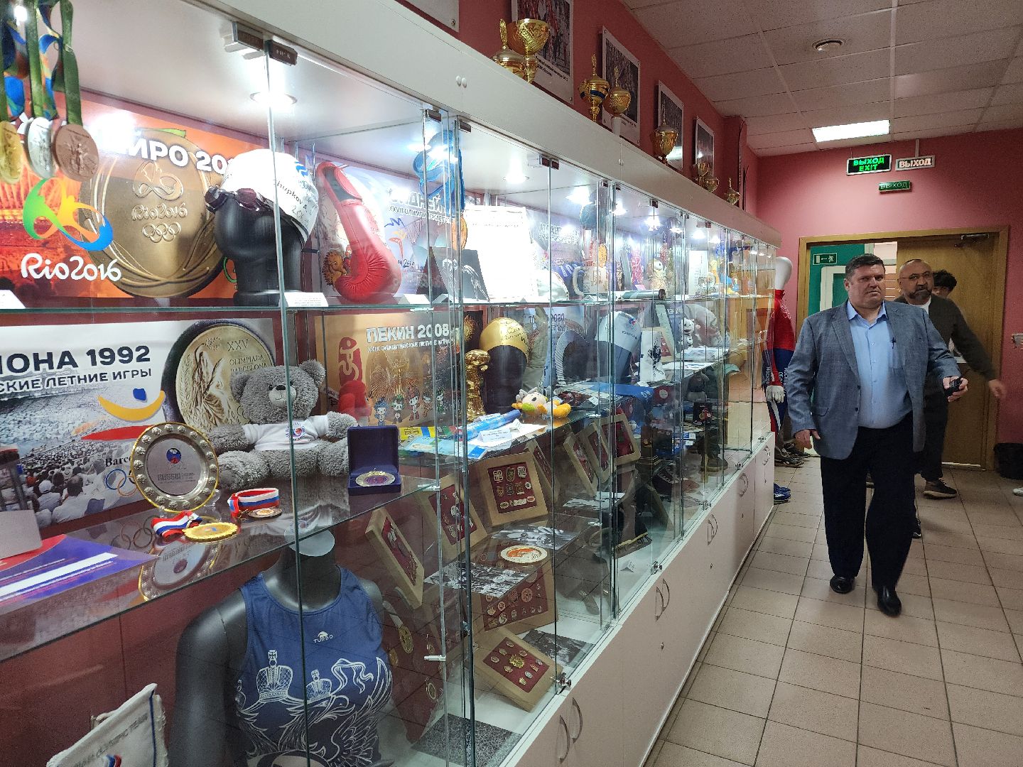 Чехов, улица Мира 9а, спортивный комплекс надежды россии, музей спорта, экспозиция, награды, спортивная форма, атрибутика, сувениры, аксессуары, автографы, чемпионы олимпийских игр, клуб Чеховские медведи, гандбол, бокс, хоккей, синхронное плавание, Александр Черноиванов,