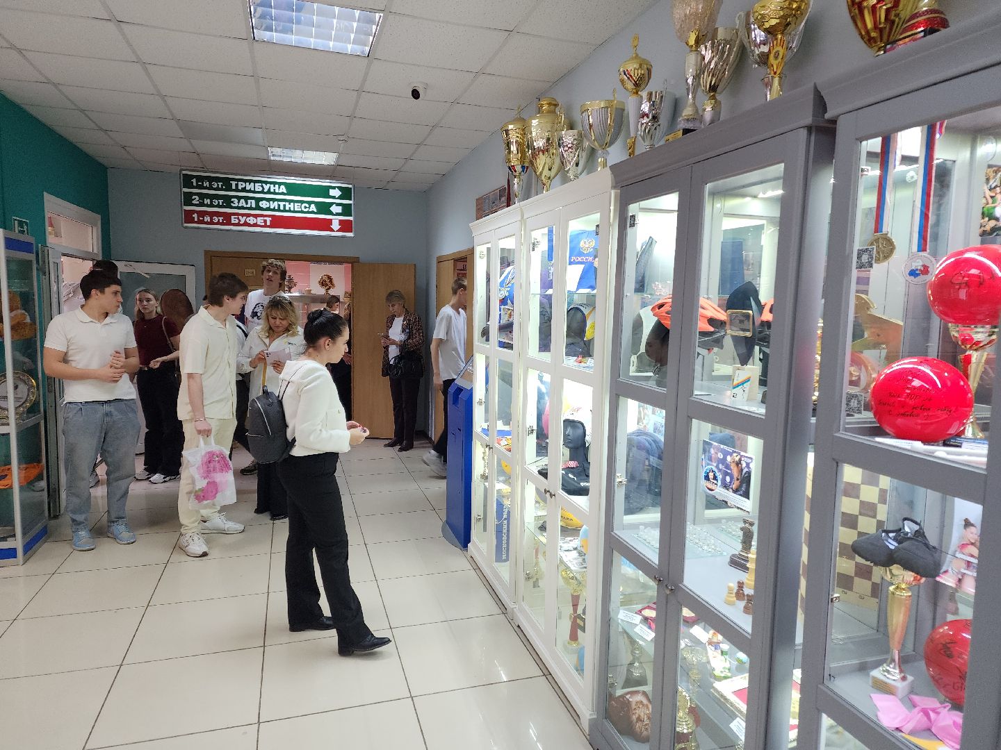 Чехов, улица Мира 9а, спортивный комплекс надежды россии, музей спорта, экспозиция, награды, спортивная форма, атрибутика, сувениры, аксессуары, автографы, чемпионы олимпийских игр, клуб Чеховские медведи, гандбол, бокс, хоккей, синхронное плавание, Александр Черноиванов,