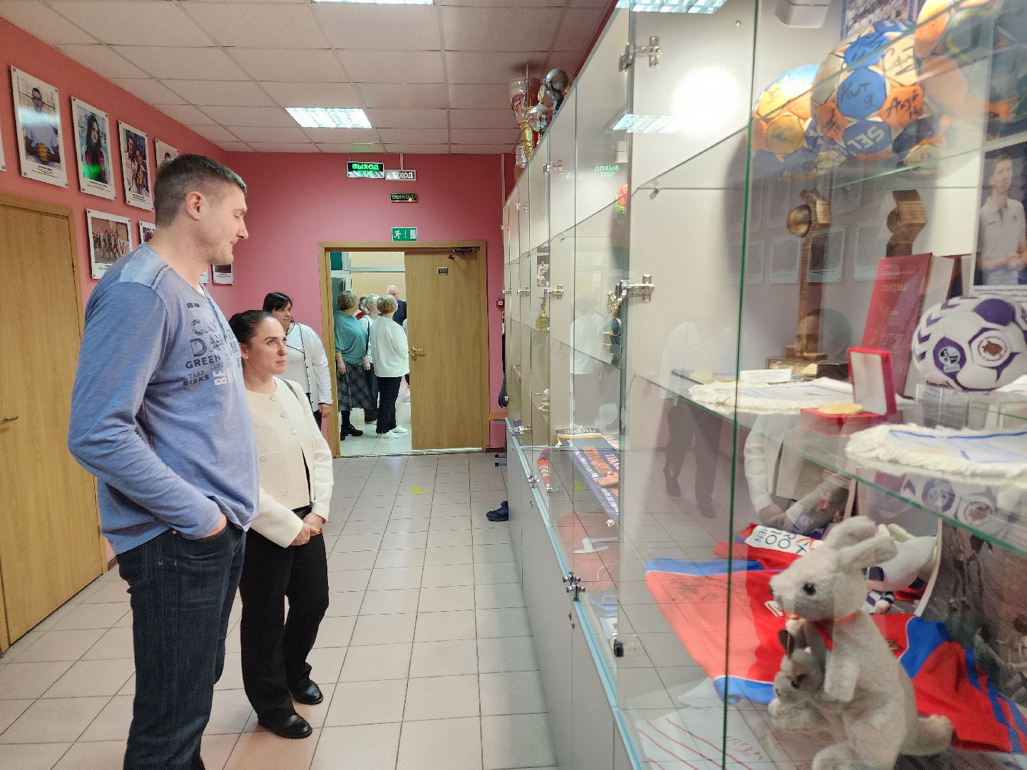 Чехов, улица Мира 9а, спортивный комплекс надежды россии, музей спорта, экспозиция, награды, спортивная форма, атрибутика, сувениры, аксессуары, автографы, чемпионы олимпийских игр, клуб Чеховские медведи, гандбол, бокс, хоккей, синхронное плавание, Александр Черноиванов,