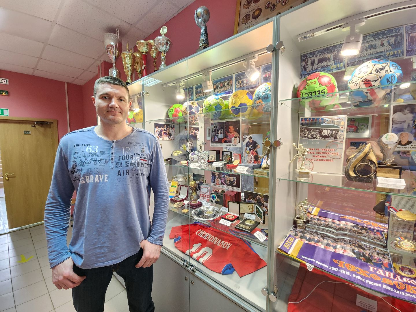 Чехов, улица Мира 9а, спортивный комплекс надежды россии, музей спорта, экспозиция, награды, спортивная форма, атрибутика, сувениры, аксессуары, автографы, чемпионы олимпийских игр, клуб Чеховские медведи, гандбол, бокс, хоккей, синхронное плавание, Александр Черноиванов,