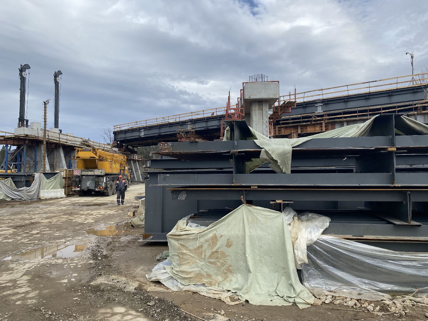 Путепровод в Сабурово , Дублер Пятницкого шоссе , Новая дорога ,