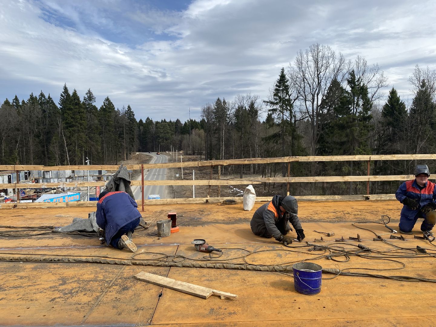Путепровод в Сабурово , Дублер Пятницкого шоссе , Новая дорога ,
