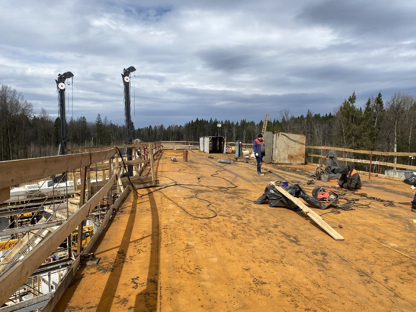 Путепровод в Сабурово , Дублер Пятницкого шоссе , Новая дорога ,