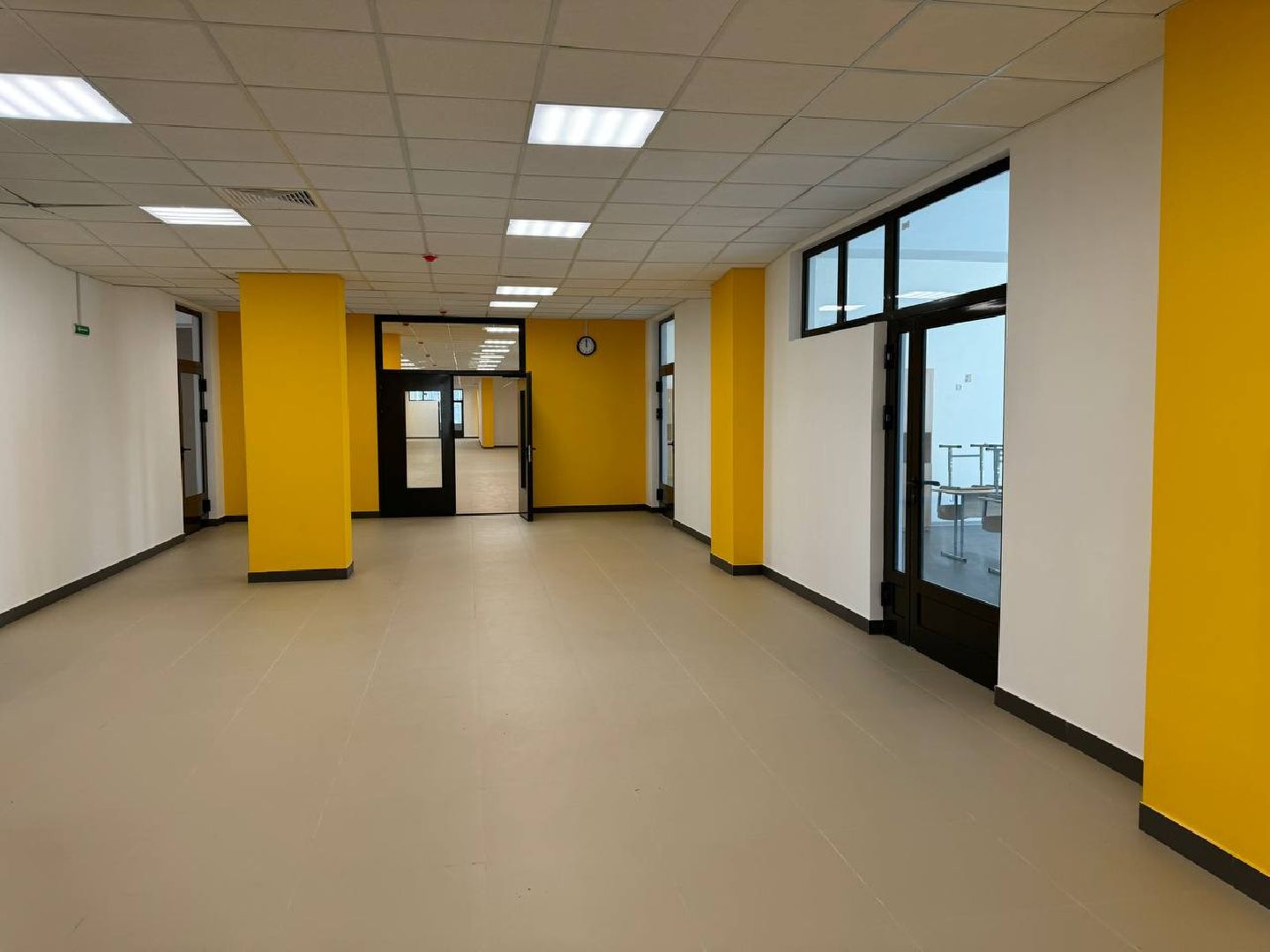 строительство, школа, жилой комплекс, кабинеты, спортплощадка, ввод в эксплуатацию,