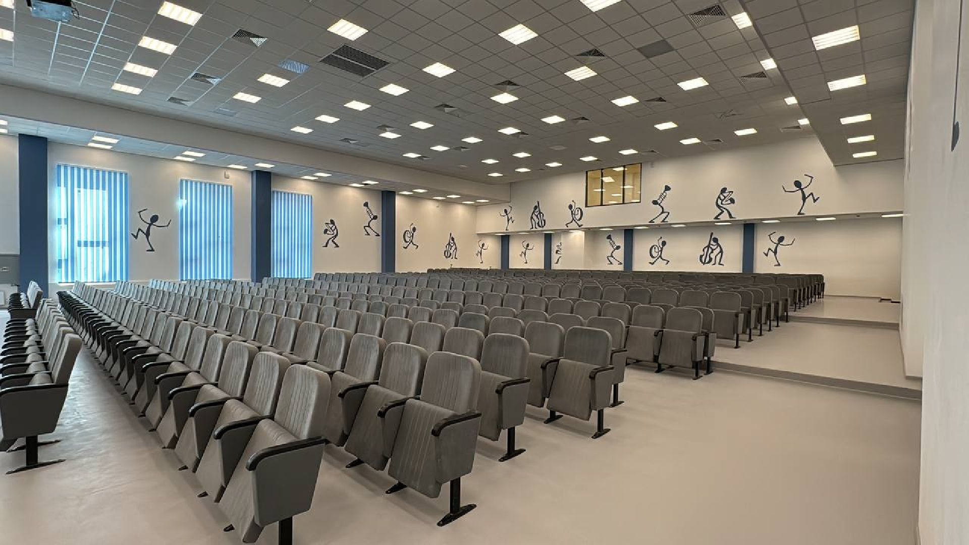 строительство, школа, жилой комплекс, кабинеты, спортплощадка, ввод в эксплуатацию,