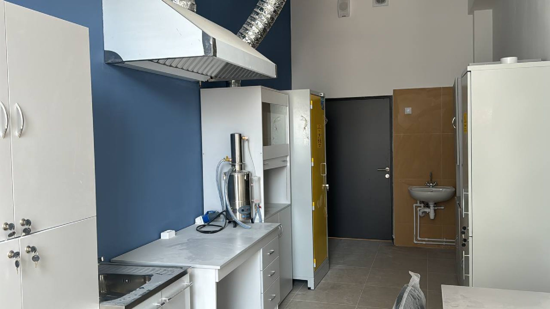 строительство, школа, жилой комплекс, кабинеты, спортплощадка, ввод в эксплуатацию,