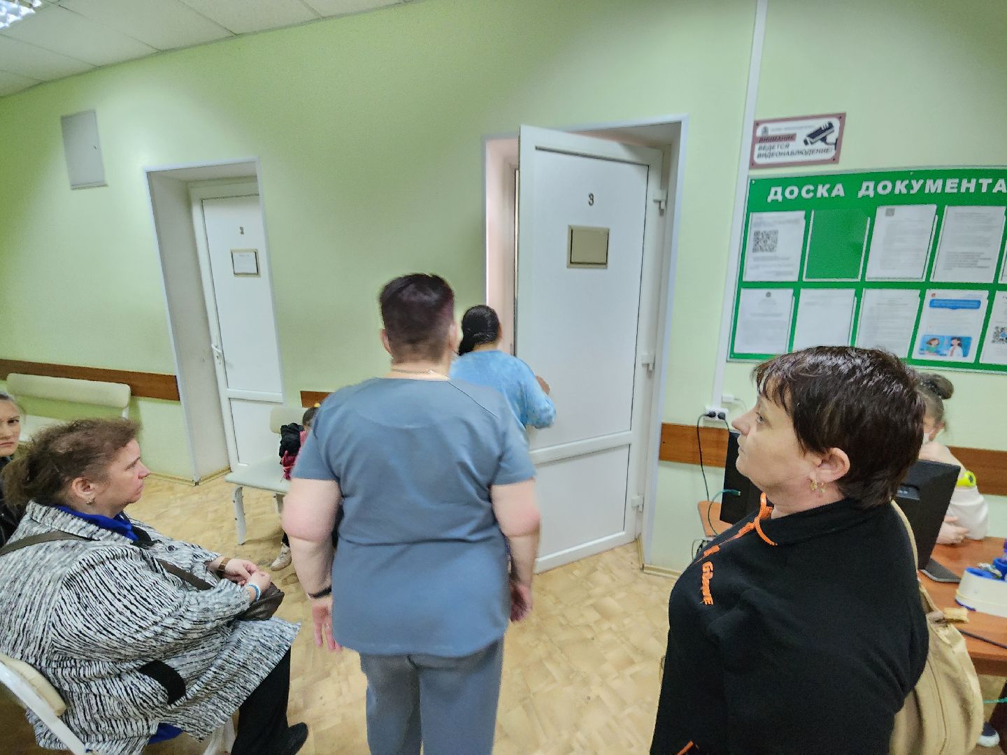 Чехов, улица Пионерская 8, поликлиника , кабинет неотложной помощи, ЭКГ, переезд, ремонт поликлиники , чеховская больница,