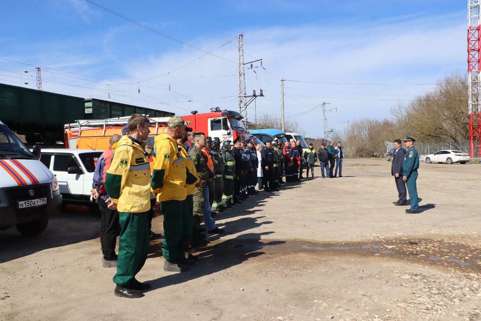 серебряные пруды,  пожароопасный сезон 2025, смотр техники,