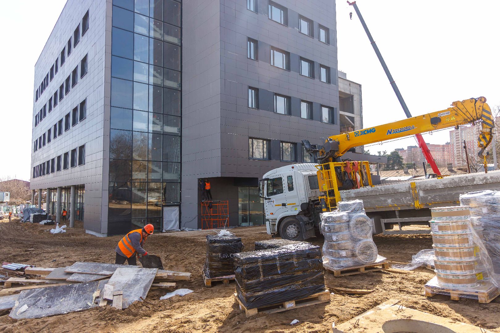 люберцы,  строительство поликлиники, строители,