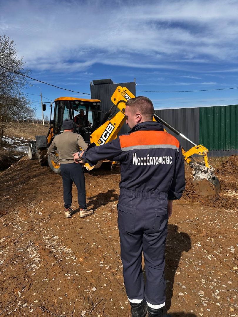 Чехов, деревня Чепелево, улица Энтузиастов, наводнение, подтопление, разлив воды, пруды, дренажная система, МЧС, Мособлпожспас,