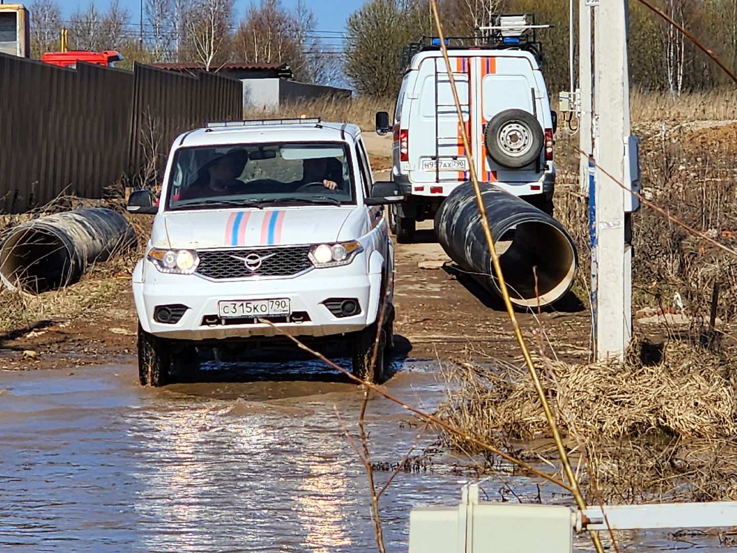 Чехов, деревня Чепелево, улица Энтузиастов, наводнение, подтопление, разлив воды, пруды, дренажная система, МЧС, Мособлпожспас,