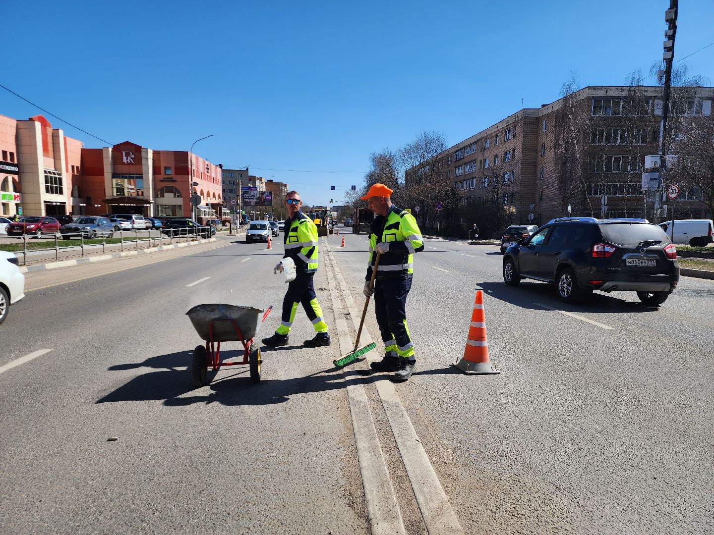 Истра, Ремонт дороги, тросовое ограждение,