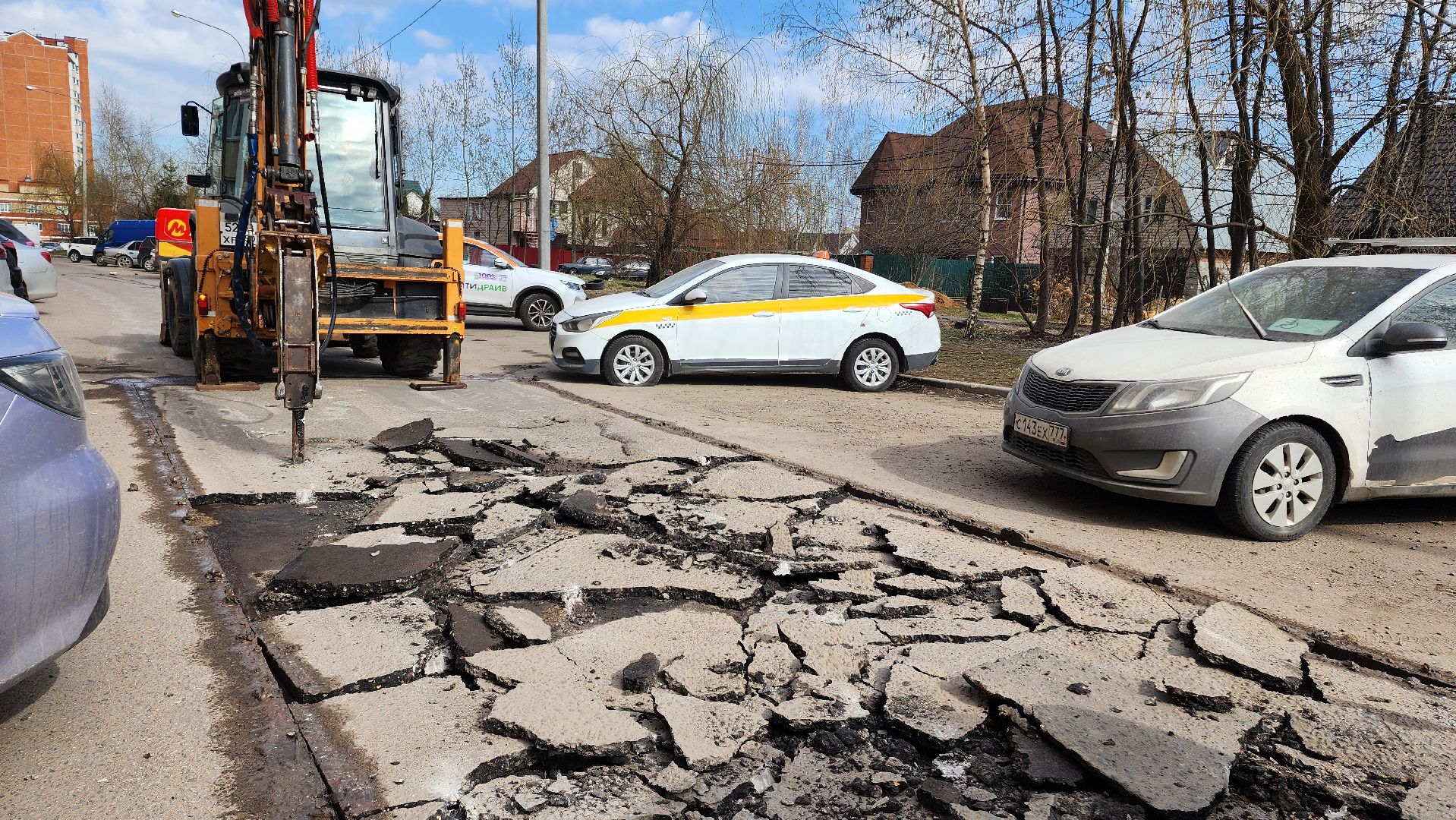 ремонт, ремонт дорог, дорожная безопасность, дорога, двор, домодедово, подмосковье, асфальт, асфальтирование улицы, улица,