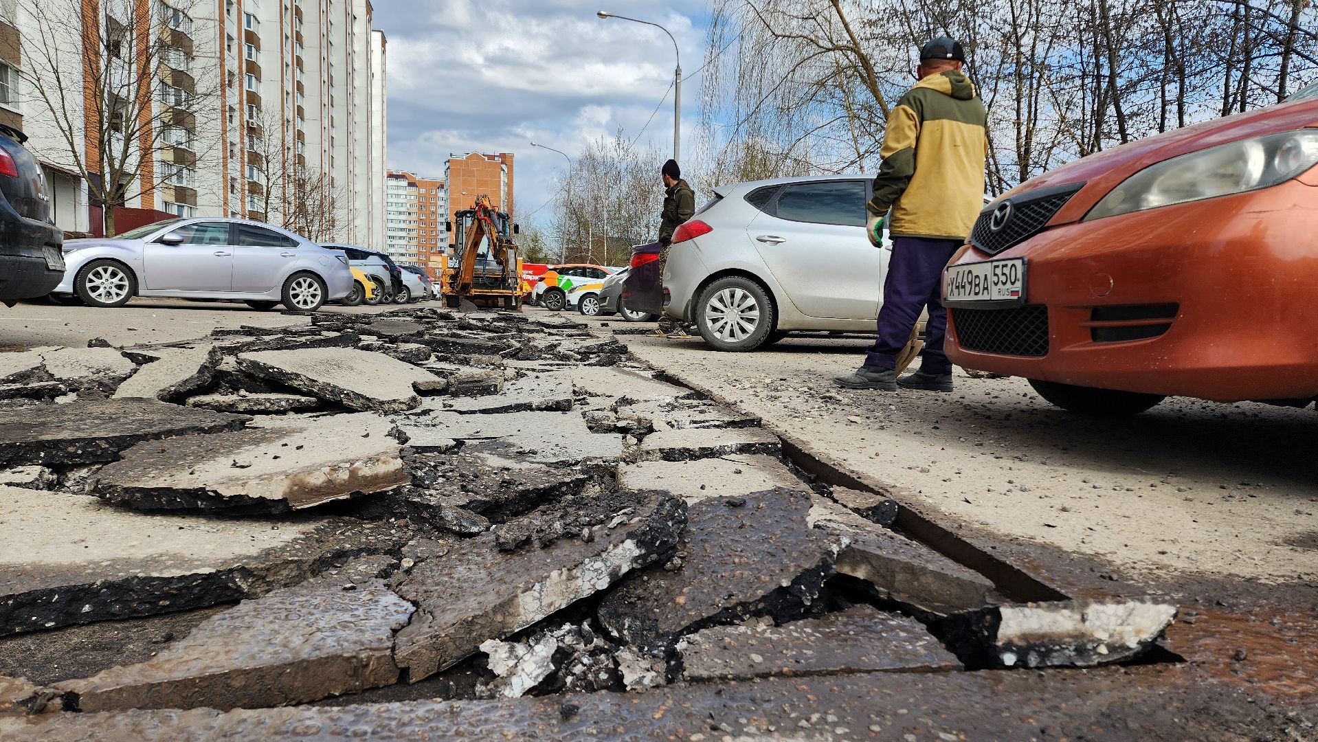ремонт, ремонт дорог, дорожная безопасность, дорога, двор, домодедово, подмосковье, асфальт, асфальтирование улицы, улица,