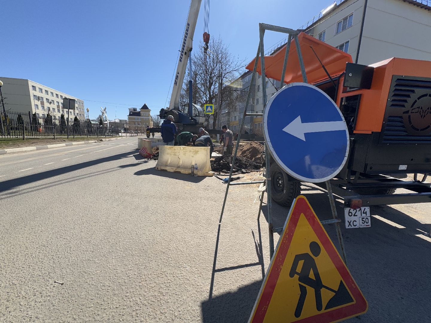 шаховская, канализационные колодцы, коммунальная служба,