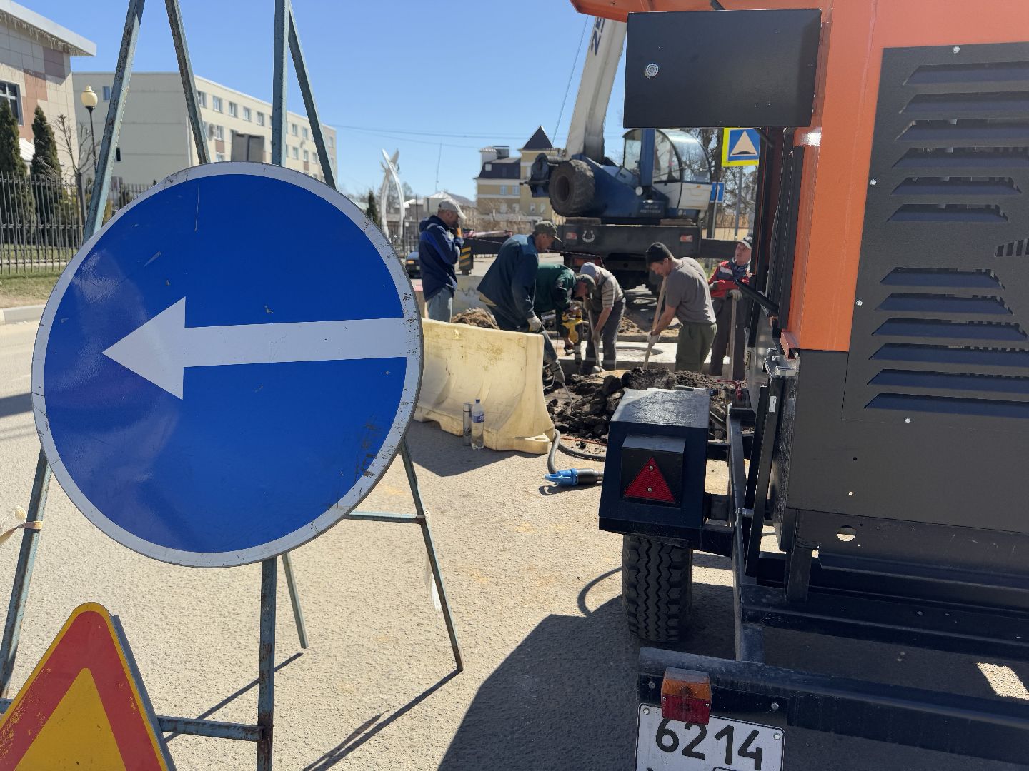 шаховская, канализационные колодцы, коммунальная служба,