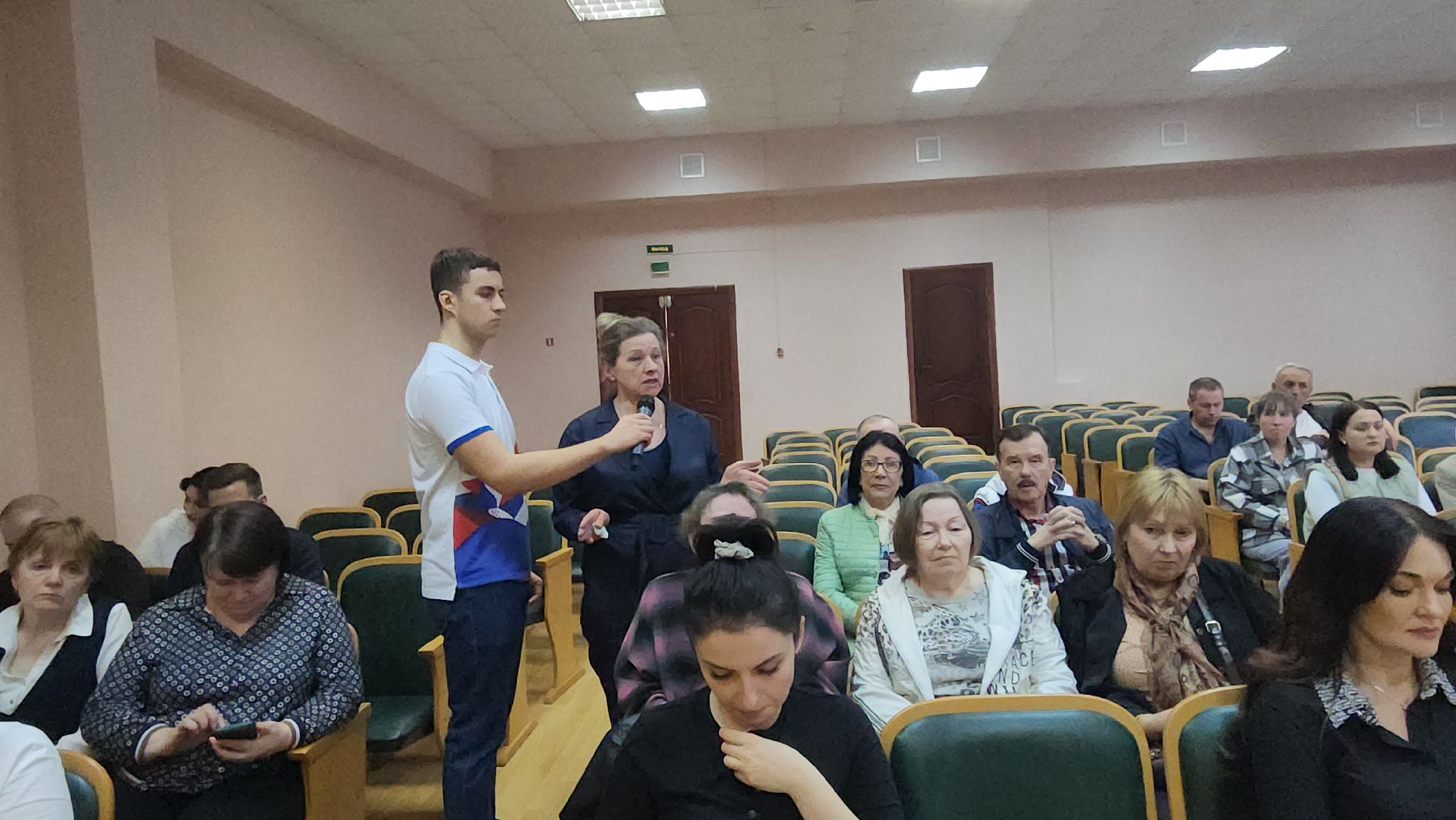 Люберцы, сквер на улице Побратимов, благоустройство, артист Леонид Серебренников,