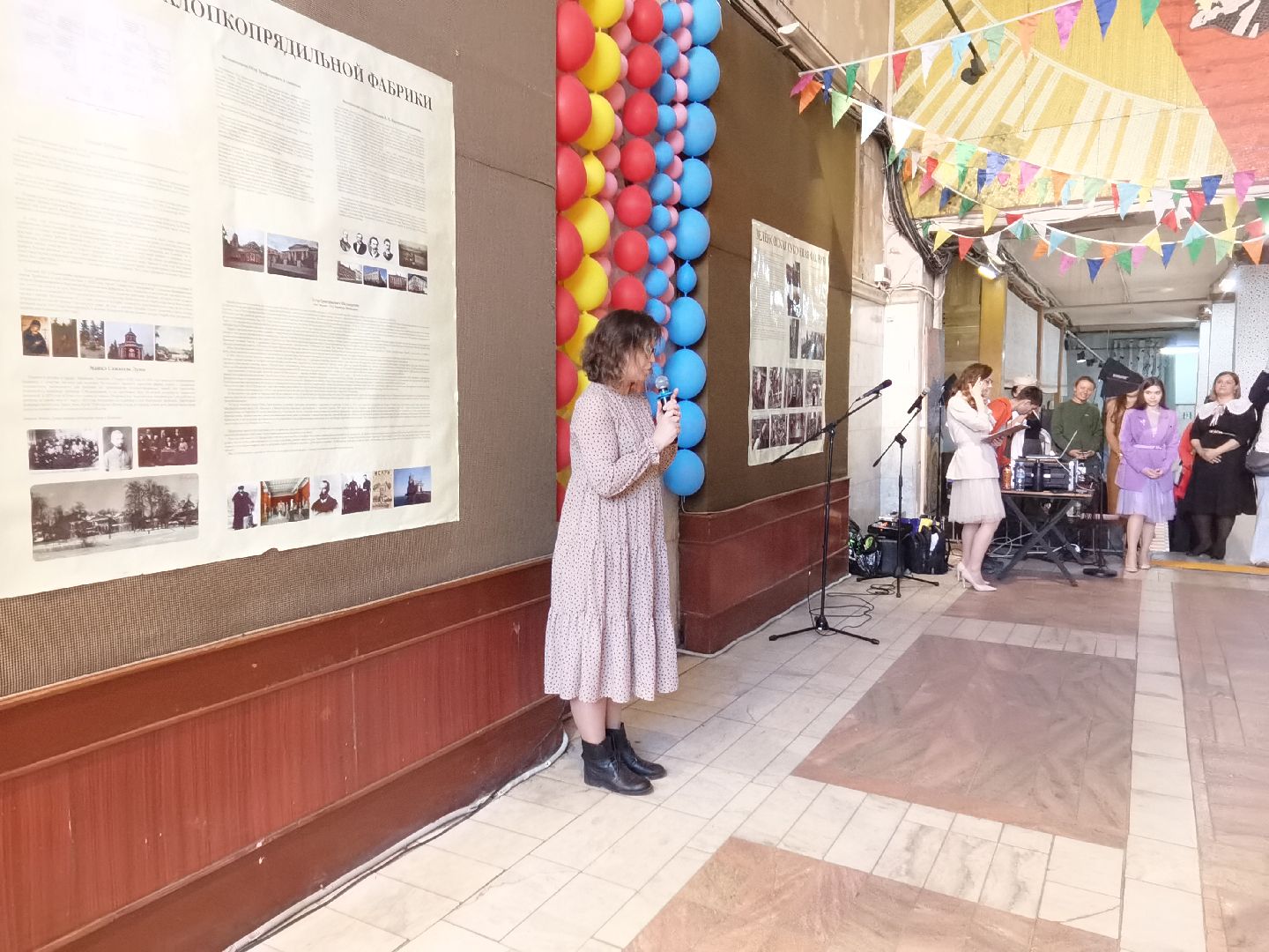 Балашиха, Фабрика 1830, ветераны труда, День труда, выставка Фабрика глазами художников, музей истории фабрики