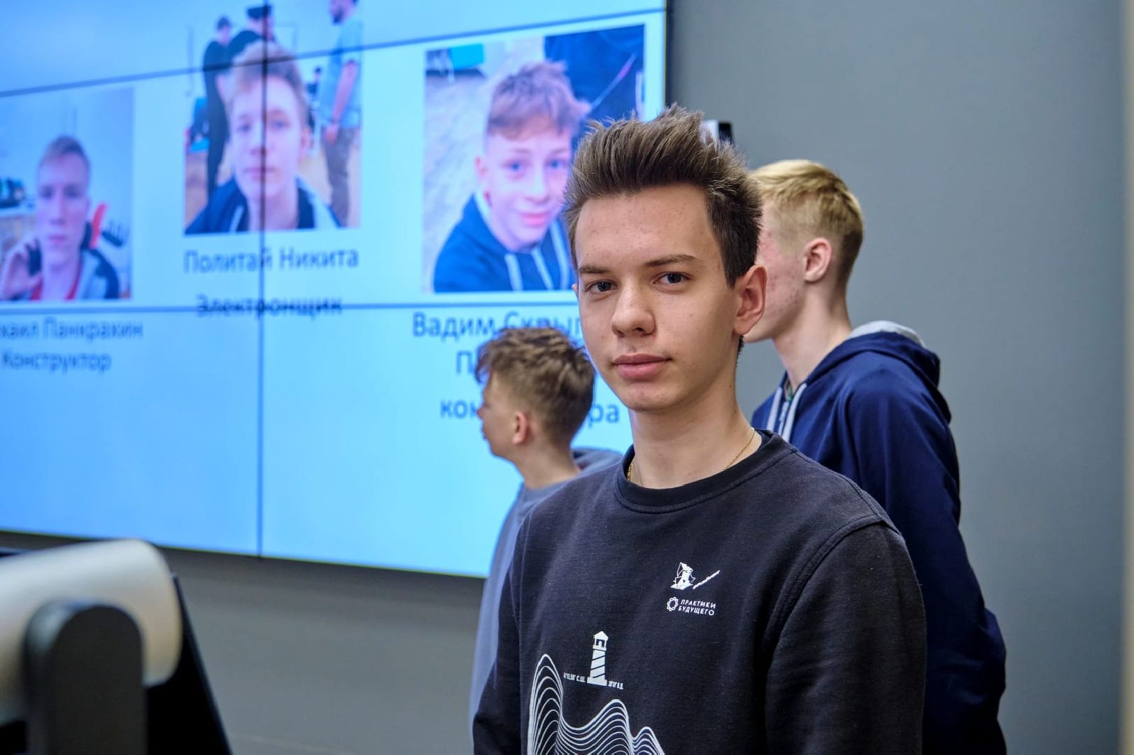 Виноградов, Артём, дежурный, планете, Роскосмос, смена, федеральная