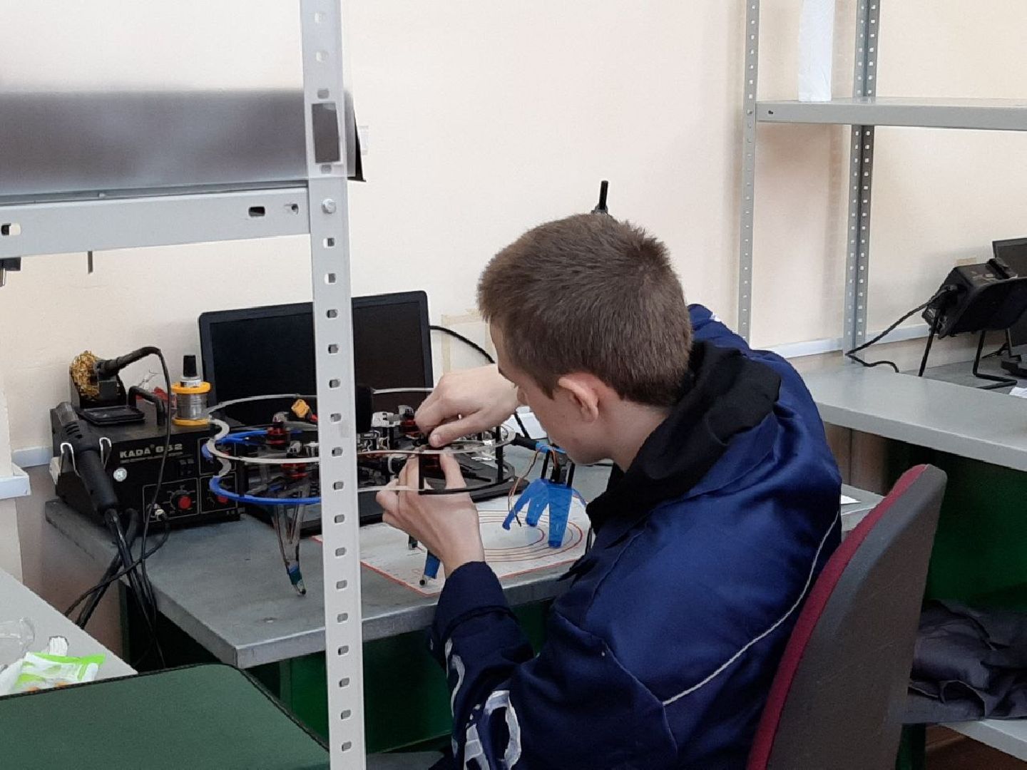 Виноградов, Артём, дежурный, планете, Роскосмос, смена, федеральная