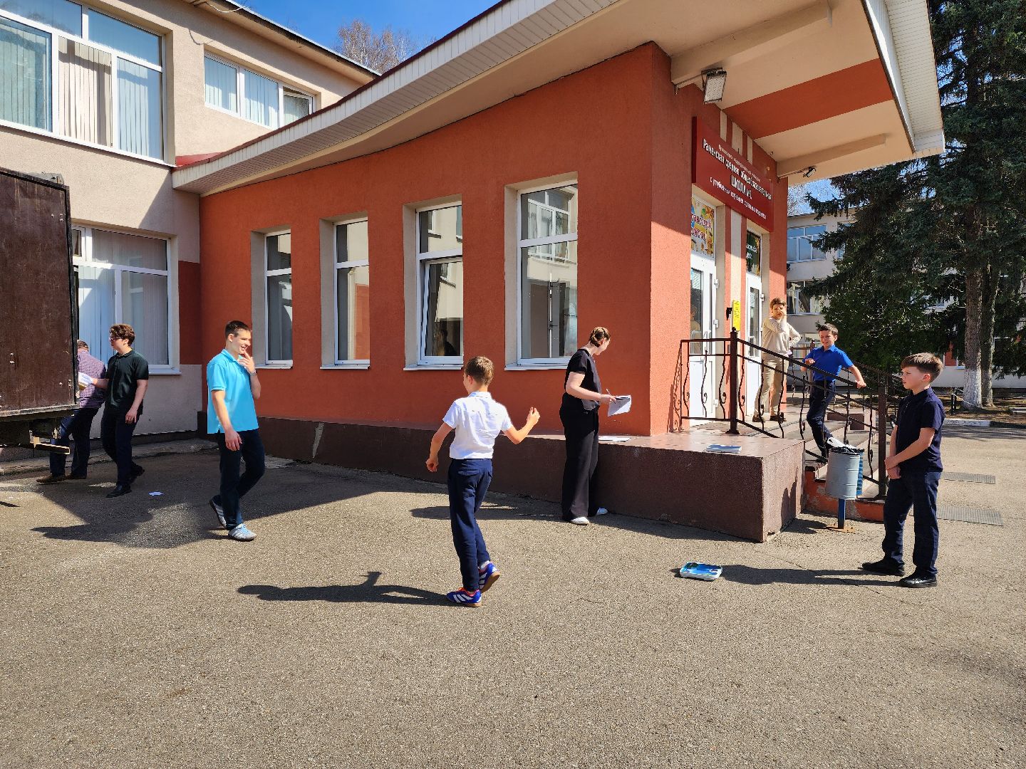 раменское, общество, сбор макулатуры в поддержку российских военных, раменская средняя школа 1,