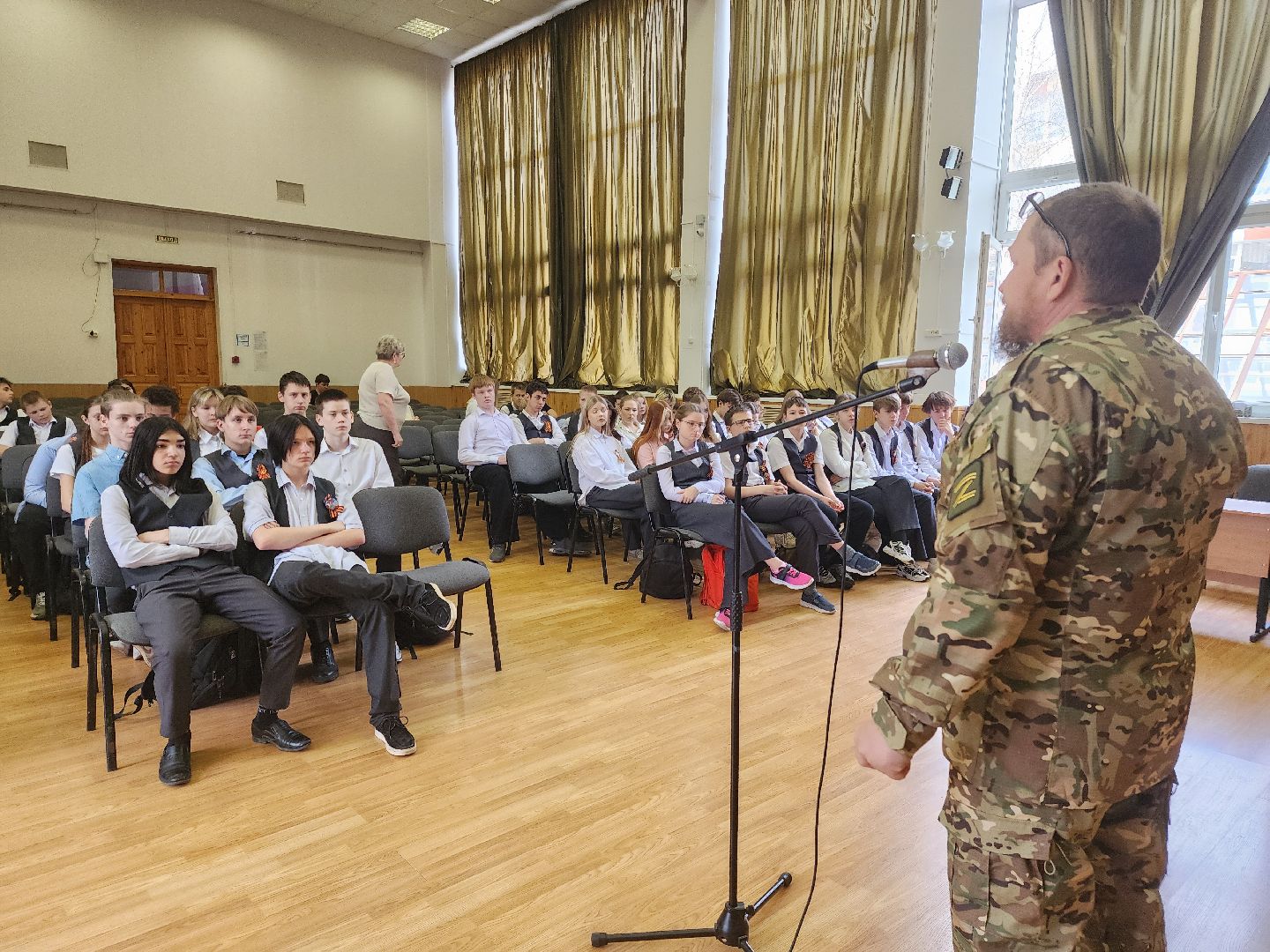 зарайск, урок мужества, ветеран боевых действий,Патриотизм, Участник СВО детям,
