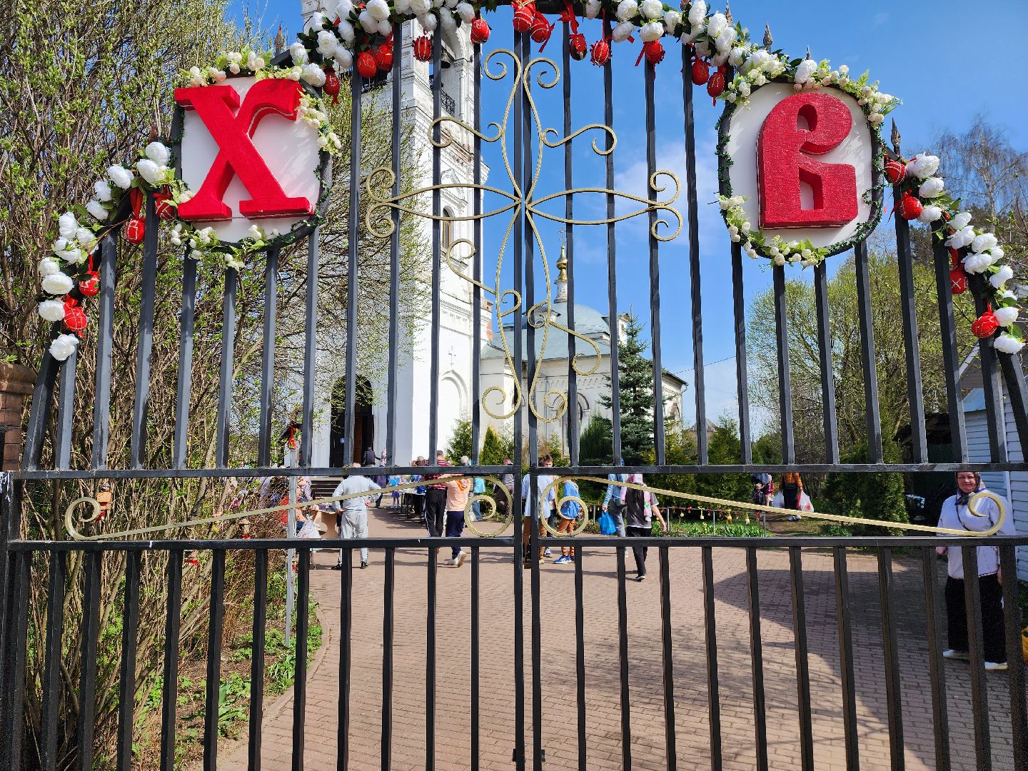 раменское, религия, пасха, освящение пасхальных явств в храме в загорново,