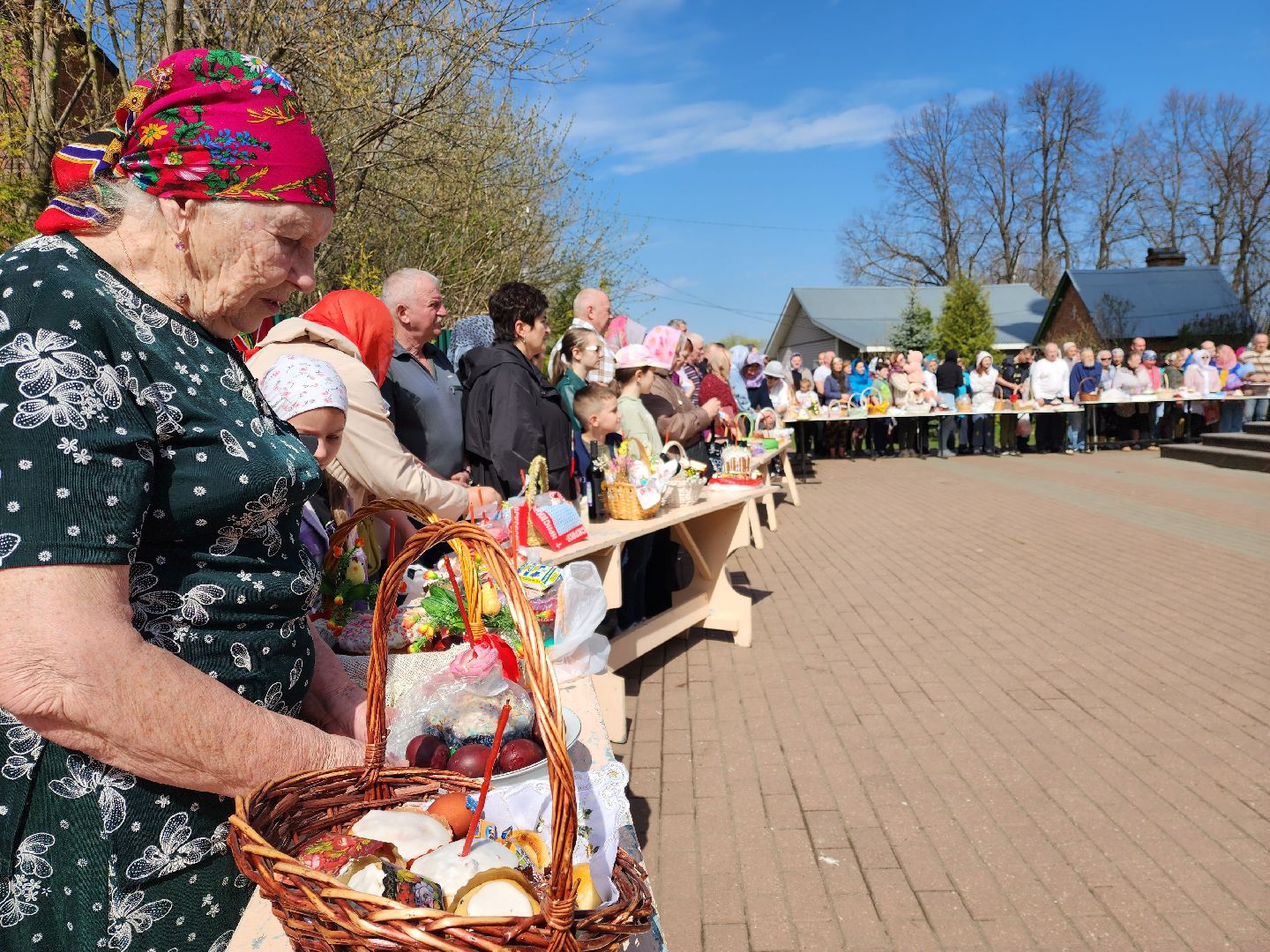 раменское, религия, пасха, освящение пасхальных явств в храме в загорново,