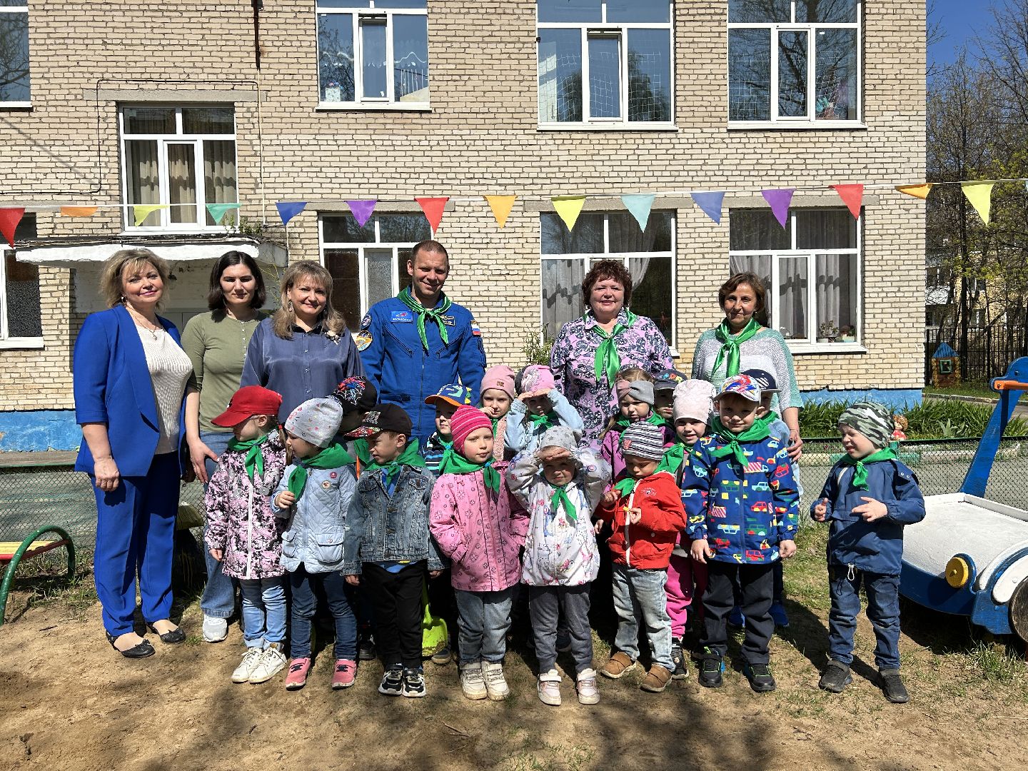 Детский сад, космонавт, благоустройство, акция, космос