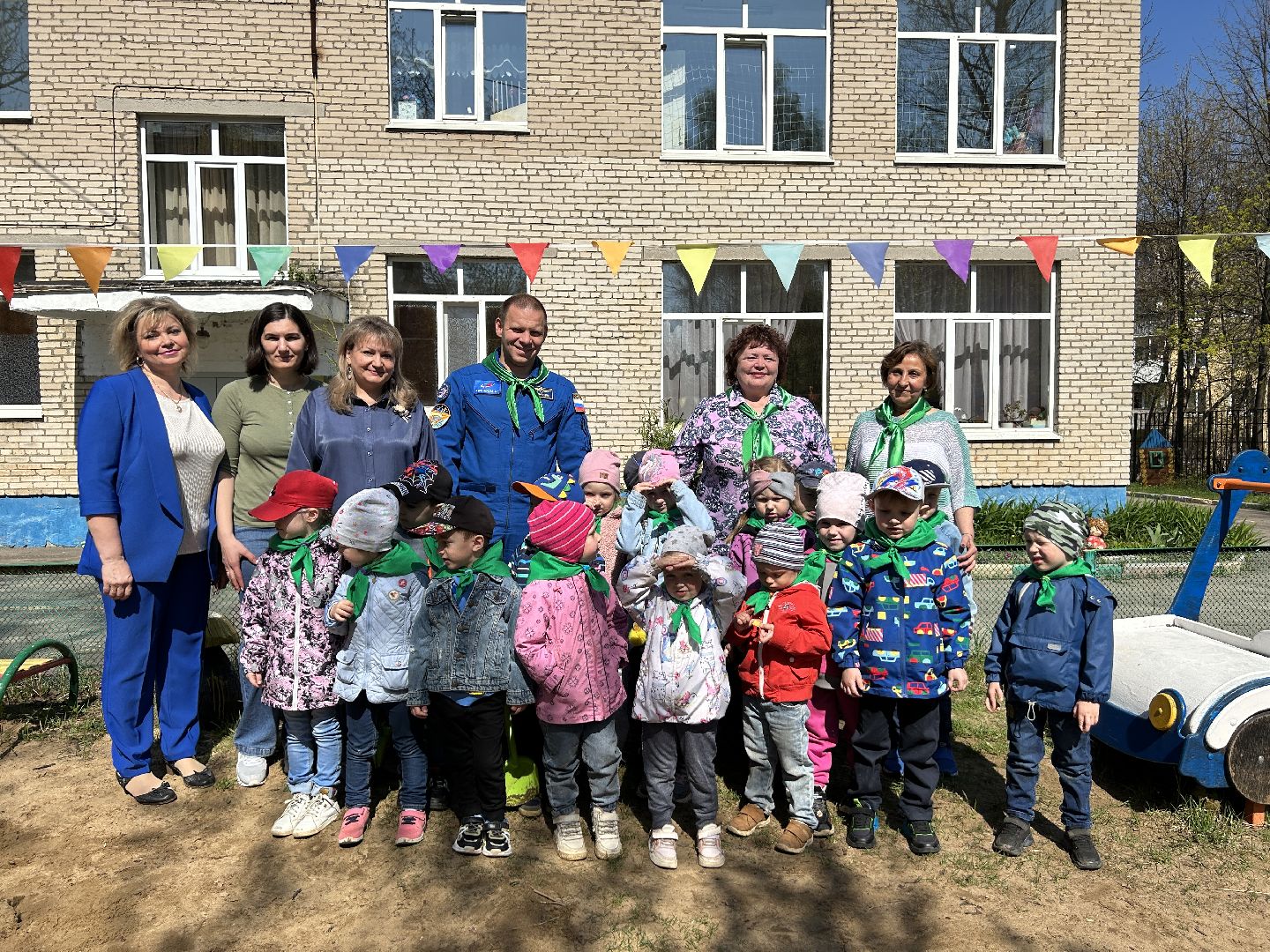 Детский сад, космонавт, благоустройство, акция, космос