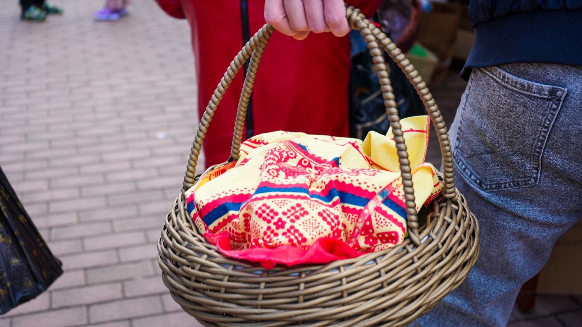 пасха , освящение куличей, благотворительная ярмарка ,