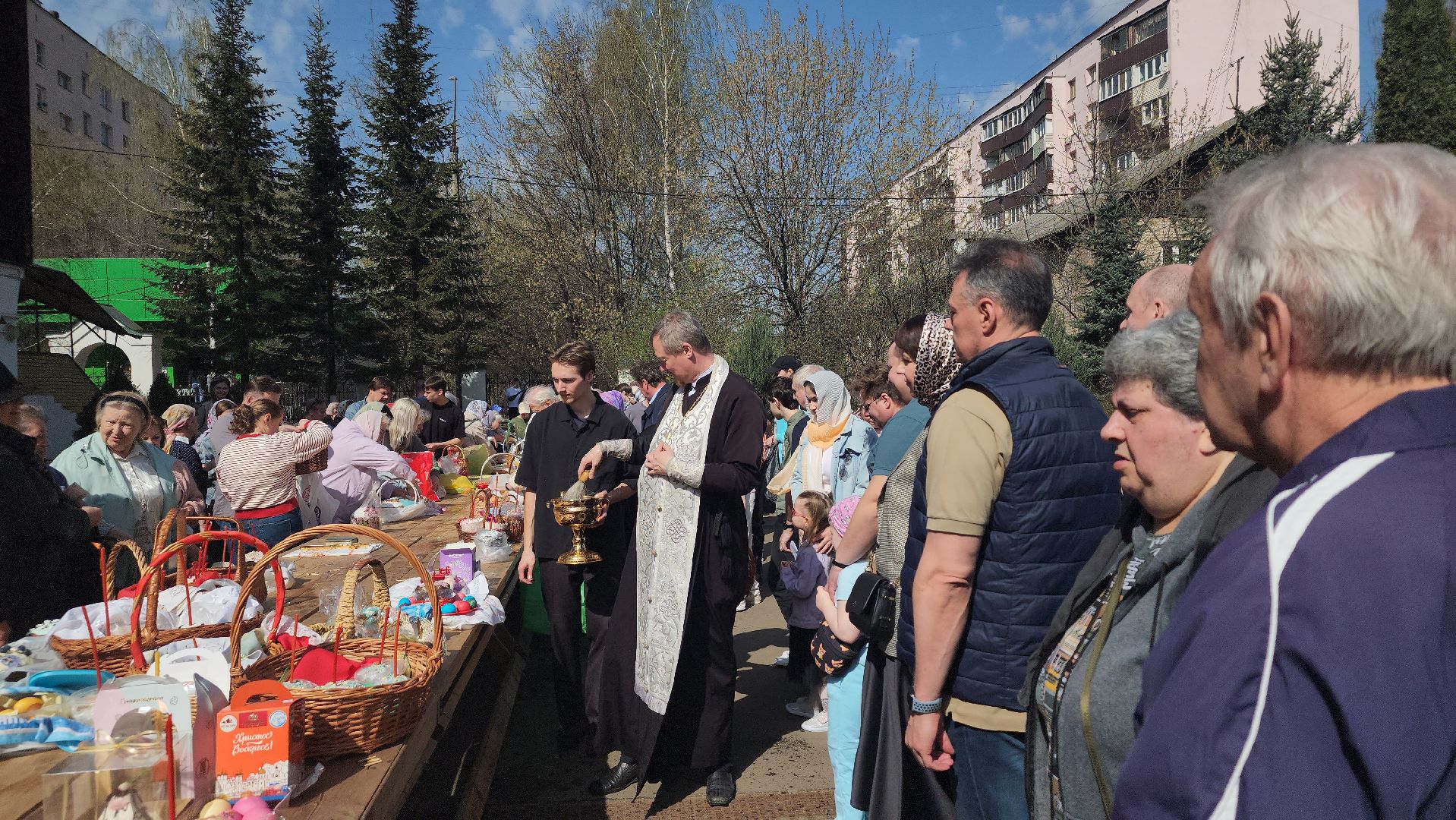 мытищи, Освещение куличей,