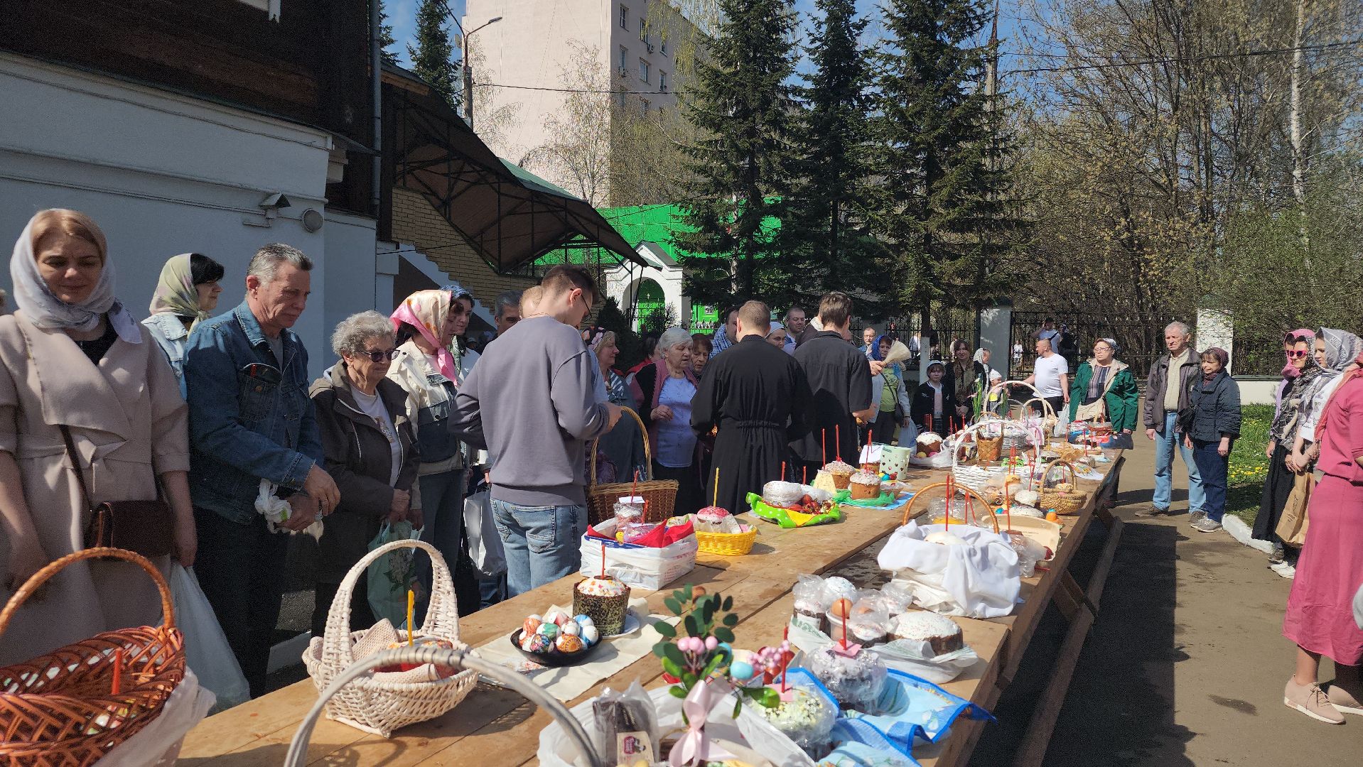 мытищи, Освещение куличей,