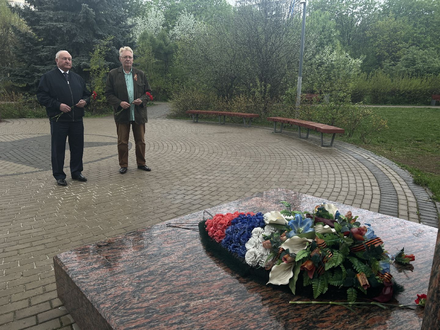 Химки, сквер имени Марии Рубцовой, памятник, Подвиг милосердие, скорая помощь, врач, медсестра