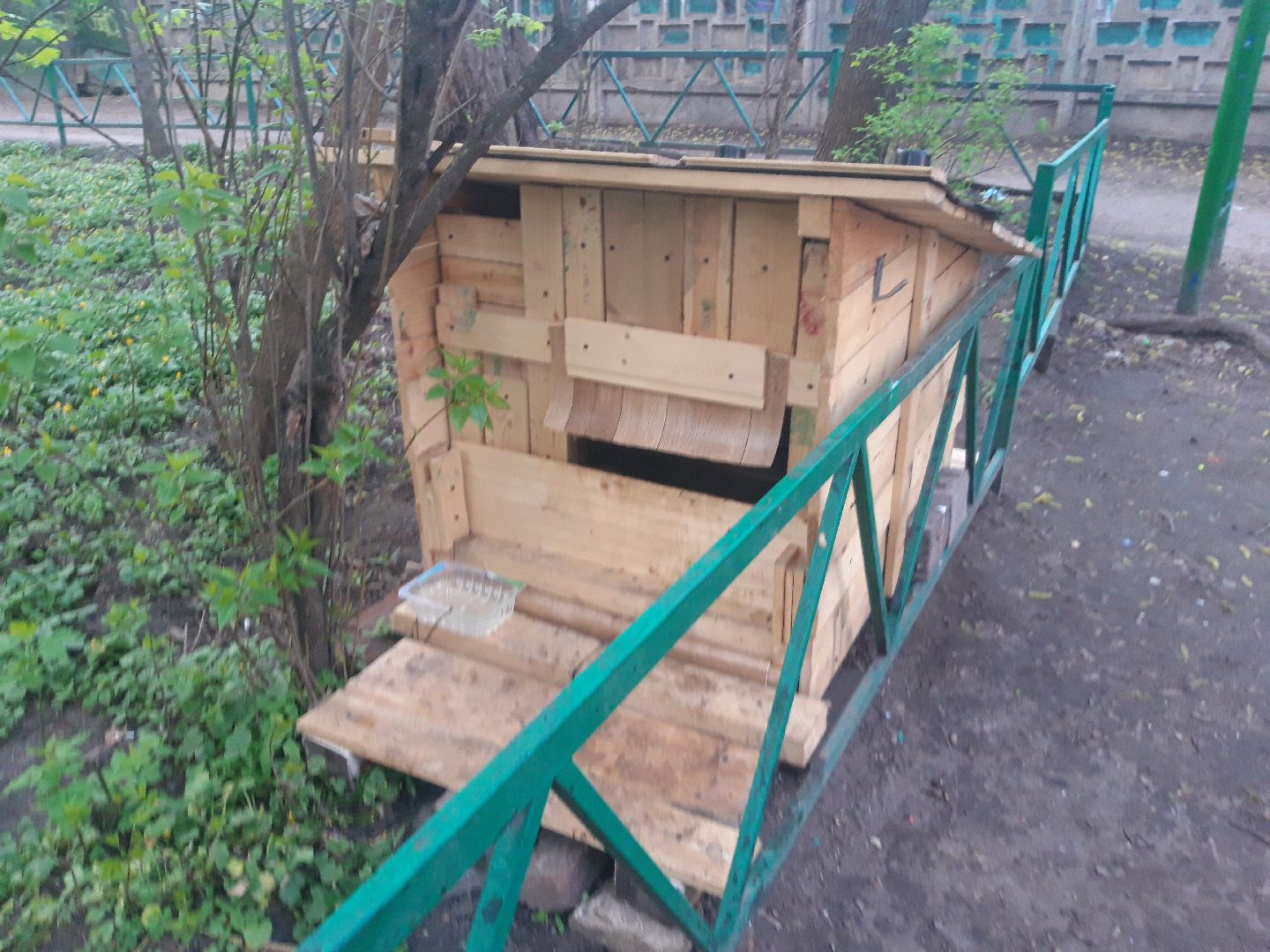 доброе дело, выходи во двор,