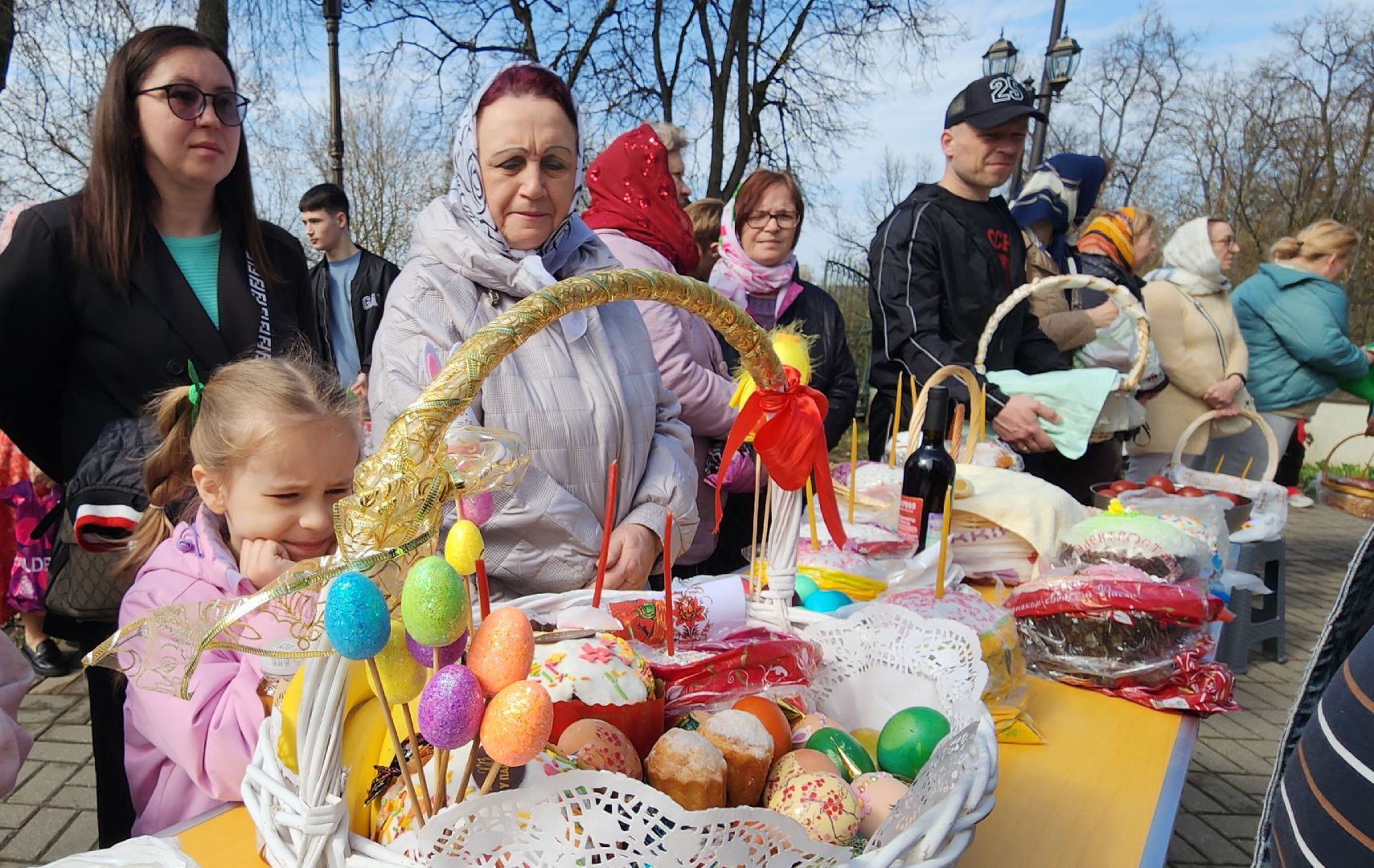 Звенигород, пасха в звенигороде, Общество,  Люди Звенигорода,