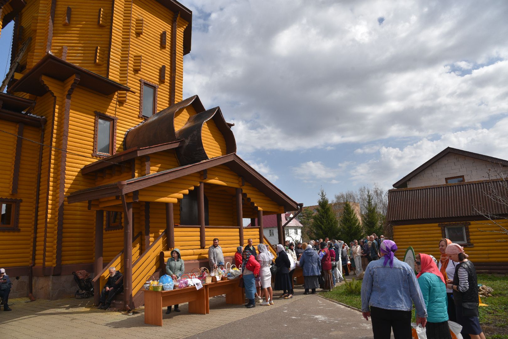 лотошино, храм серафима саровского, пасха, церковь,