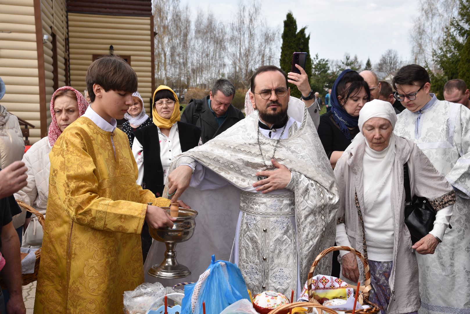 лотошино, храм серафима саровского, пасха, церковь,