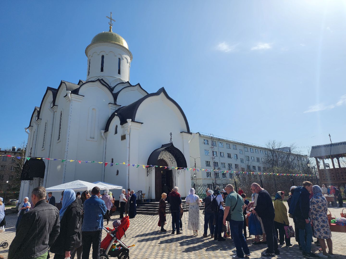 фрязино, пасха, пасхальные яйца, освящение куличей, храм,